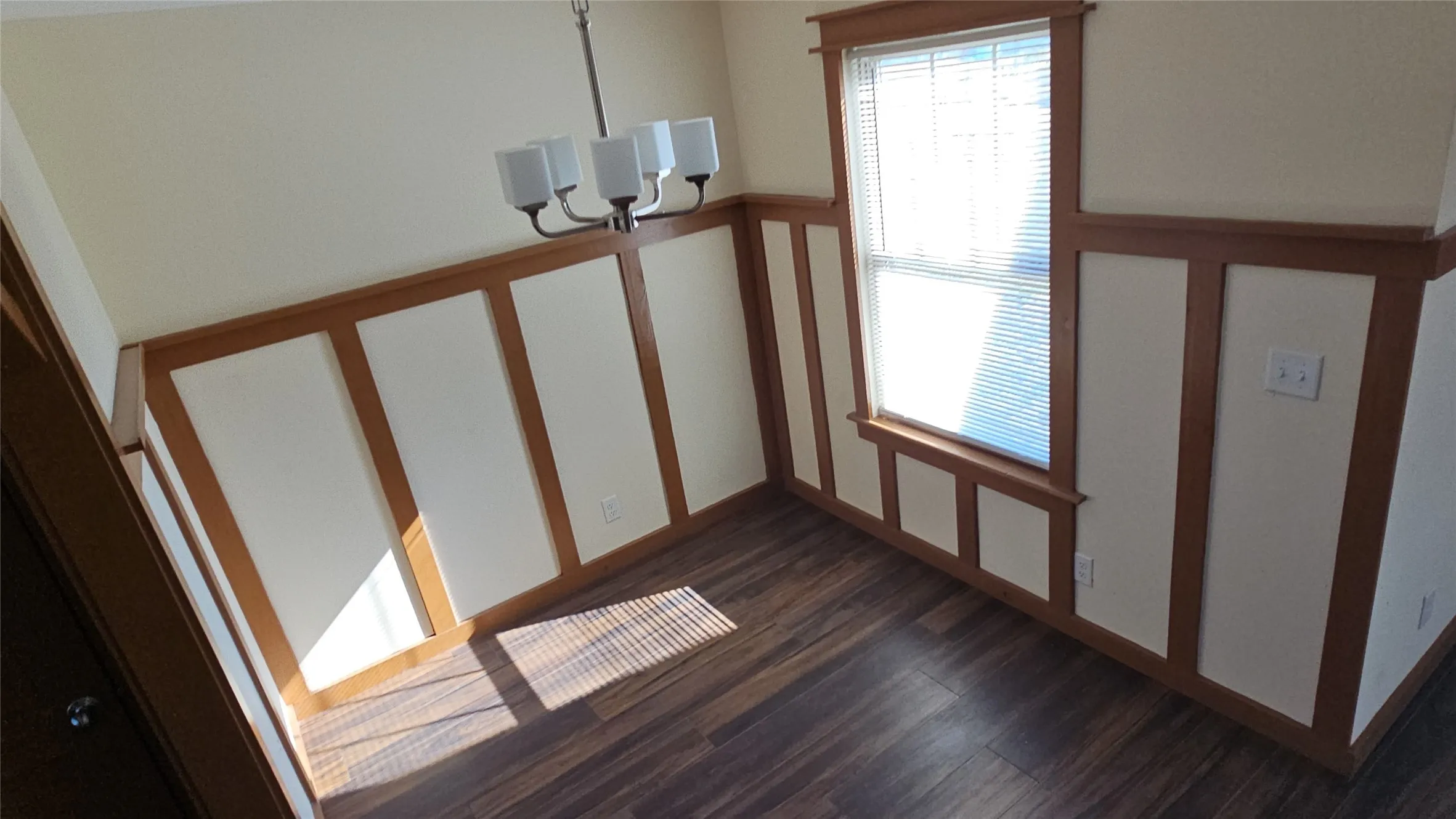 Single Family Residence For Sale in Parker County , 111 W Morning Dove Drive, Azle, Texas 76020, 2 Bedroom, 1 Bathroom, Garage spaces, 868 Sqft, built in 2016, Preowned, mls#21103849, Real Estate Agent in Azle, Homes For Sale in Parker county, Homes For Sale in Azle, Realtor in Azle Texas, Real Estate Brokerage Independent Realty Texas, Luminita Cordes Realtor
