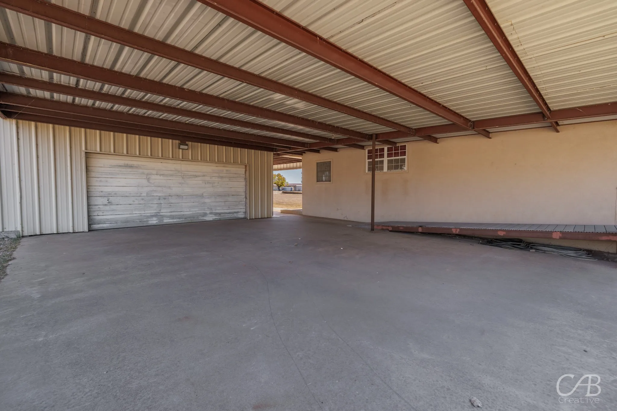 Single Family Residence For Sale in Coleman County , 155 Lakeview Drive, Coleman, Texas 76834, 3 Bedroom, 2 Bathroom, Garage spaces, 1,984 Sqft, built in 1970, Preowned, mls#21114276, Real Estate Agent in Coleman, Homes For Sale in Coleman county, Homes For Sale in Coleman, Realtor in Coleman Texas, Real Estate Brokerage Independent Realty Texas, Luminita Cordes Realtor