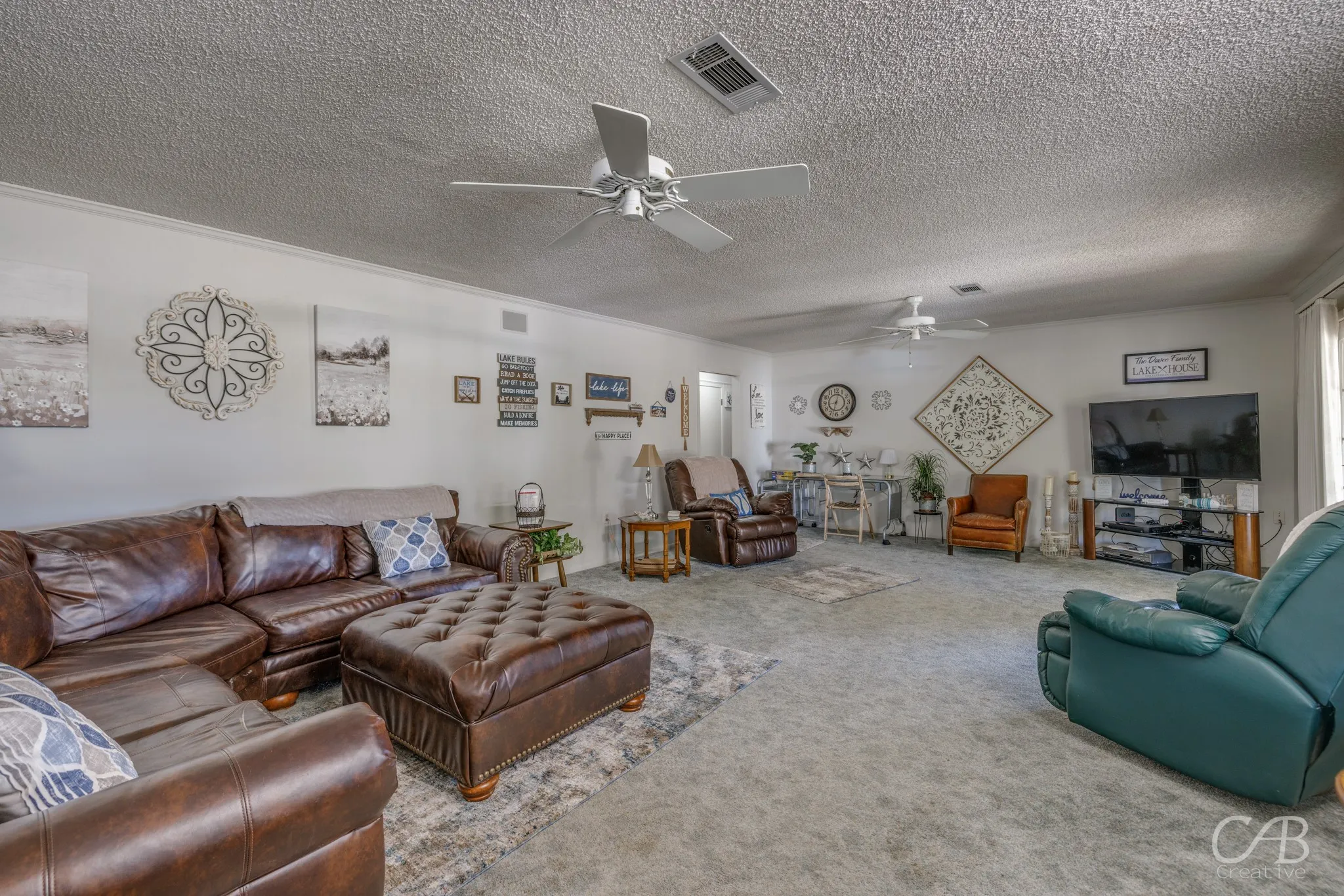 Single Family Residence For Sale in Coleman County , 155 Lakeview Drive, Coleman, Texas 76834, 3 Bedroom, 2 Bathroom, Garage spaces, 1,984 Sqft, built in 1970, Preowned, mls#21114276, Real Estate Agent in Coleman, Homes For Sale in Coleman county, Homes For Sale in Coleman, Realtor in Coleman Texas, Real Estate Brokerage Independent Realty Texas, Luminita Cordes Realtor