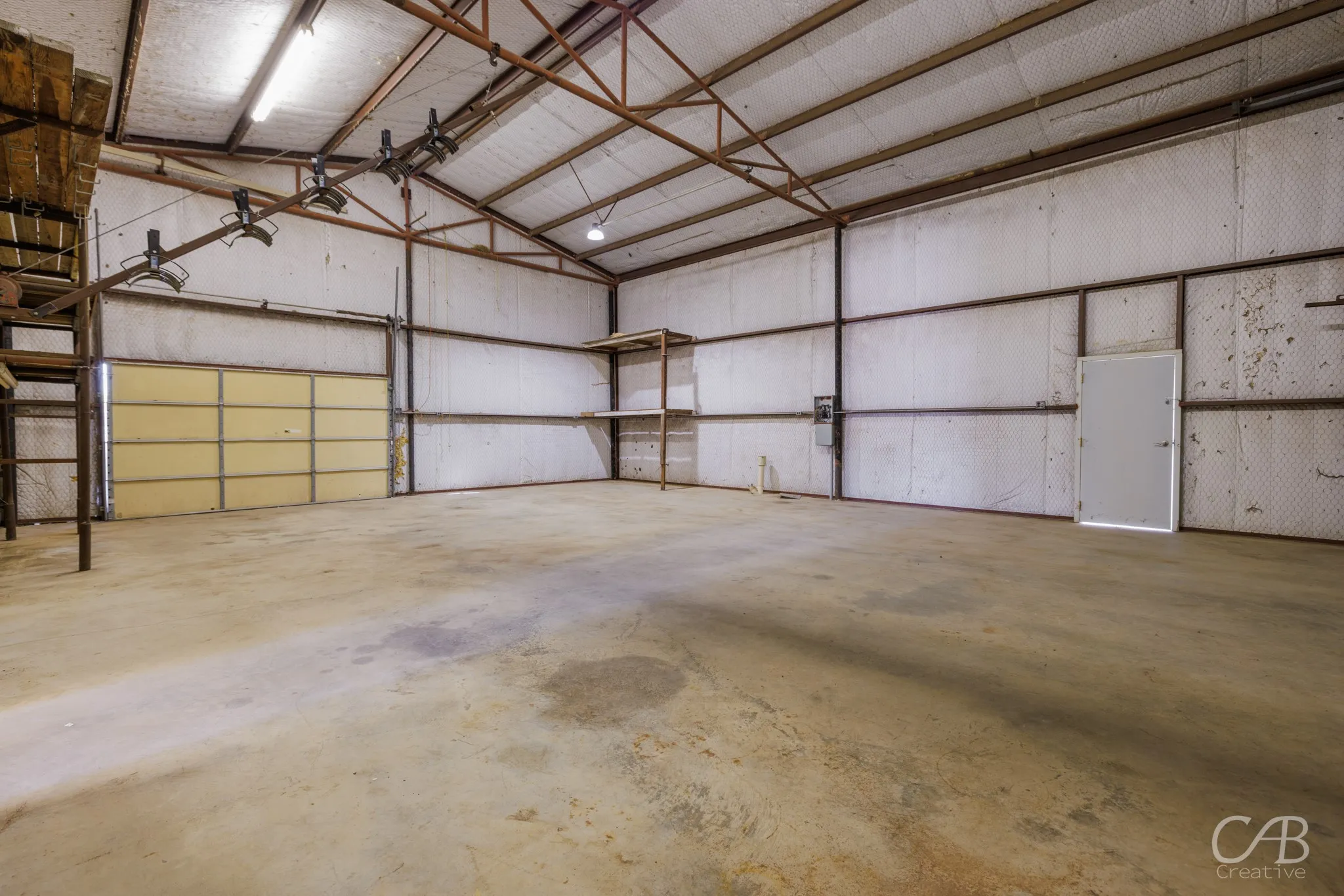Single Family Residence For Sale in Coleman County , 155 Lakeview Drive, Coleman, Texas 76834, 3 Bedroom, 2 Bathroom, Garage spaces, 1,984 Sqft, built in 1970, Preowned, mls#21114276, Real Estate Agent in Coleman, Homes For Sale in Coleman county, Homes For Sale in Coleman, Realtor in Coleman Texas, Real Estate Brokerage Independent Realty Texas, Luminita Cordes Realtor