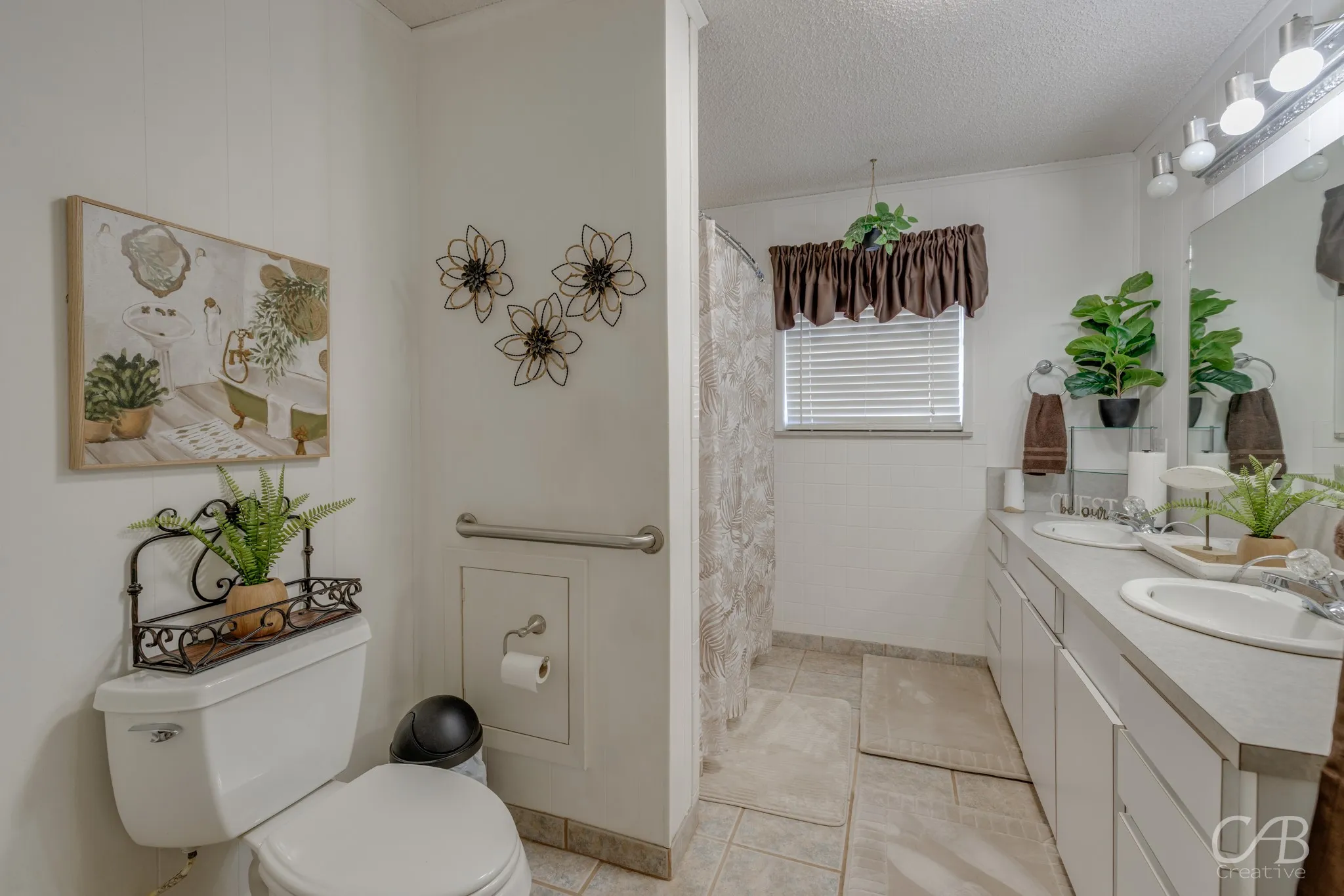 Single Family Residence For Sale in Coleman County , 155 Lakeview Drive, Coleman, Texas 76834, 3 Bedroom, 2 Bathroom, Garage spaces, 1,984 Sqft, built in 1970, Preowned, mls#21114276, Real Estate Agent in Coleman, Homes For Sale in Coleman county, Homes For Sale in Coleman, Realtor in Coleman Texas, Real Estate Brokerage Independent Realty Texas, Luminita Cordes Realtor
