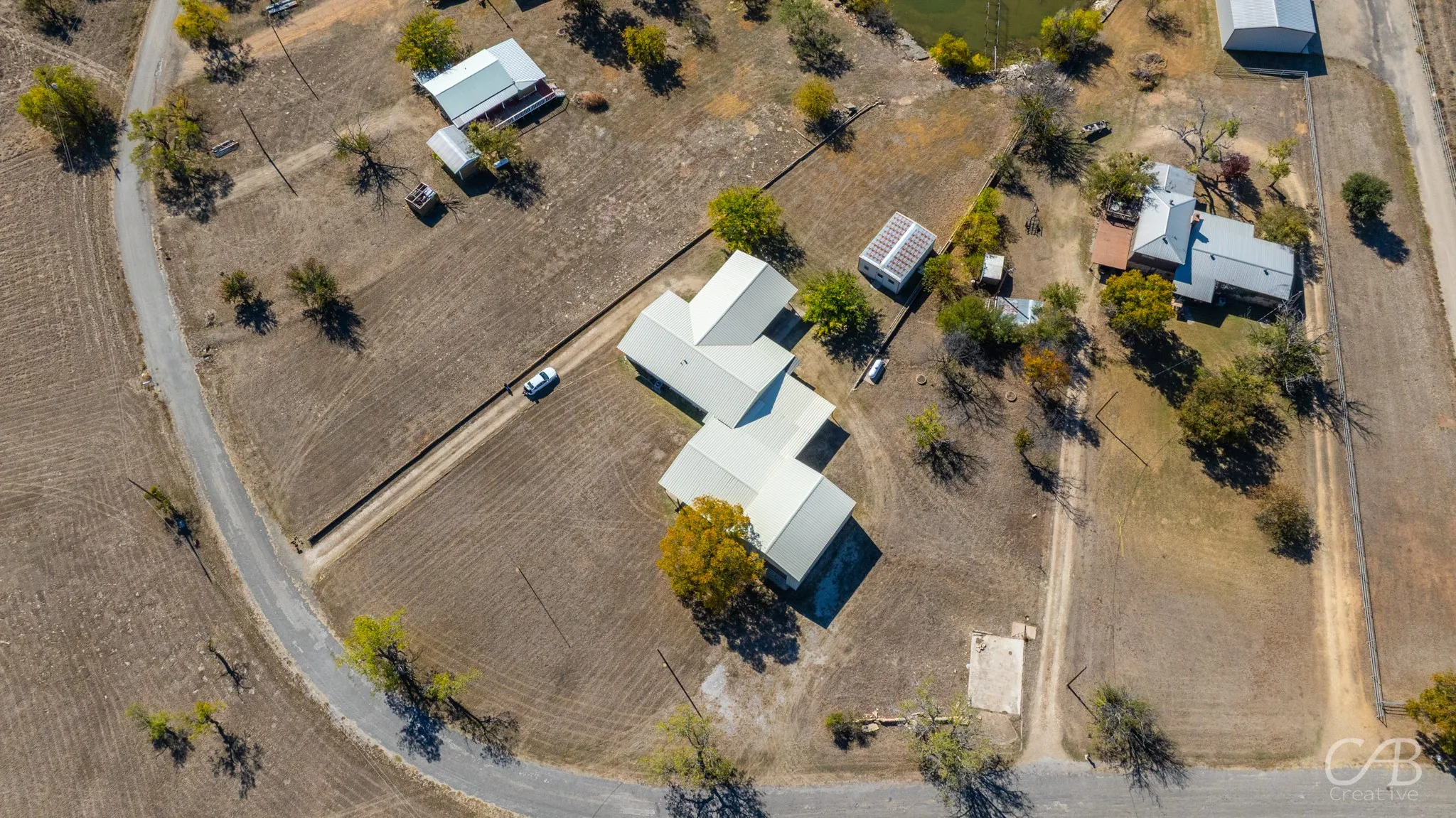 Single Family Residence For Sale in Coleman County , 155 Lakeview Drive, Coleman, Texas 76834, 3 Bedroom, 2 Bathroom, Garage spaces, 1,984 Sqft, built in 1970, Preowned, mls#21114276, Real Estate Agent in Coleman, Homes For Sale in Coleman county, Homes For Sale in Coleman, Realtor in Coleman Texas, Real Estate Brokerage Independent Realty Texas, Luminita Cordes Realtor