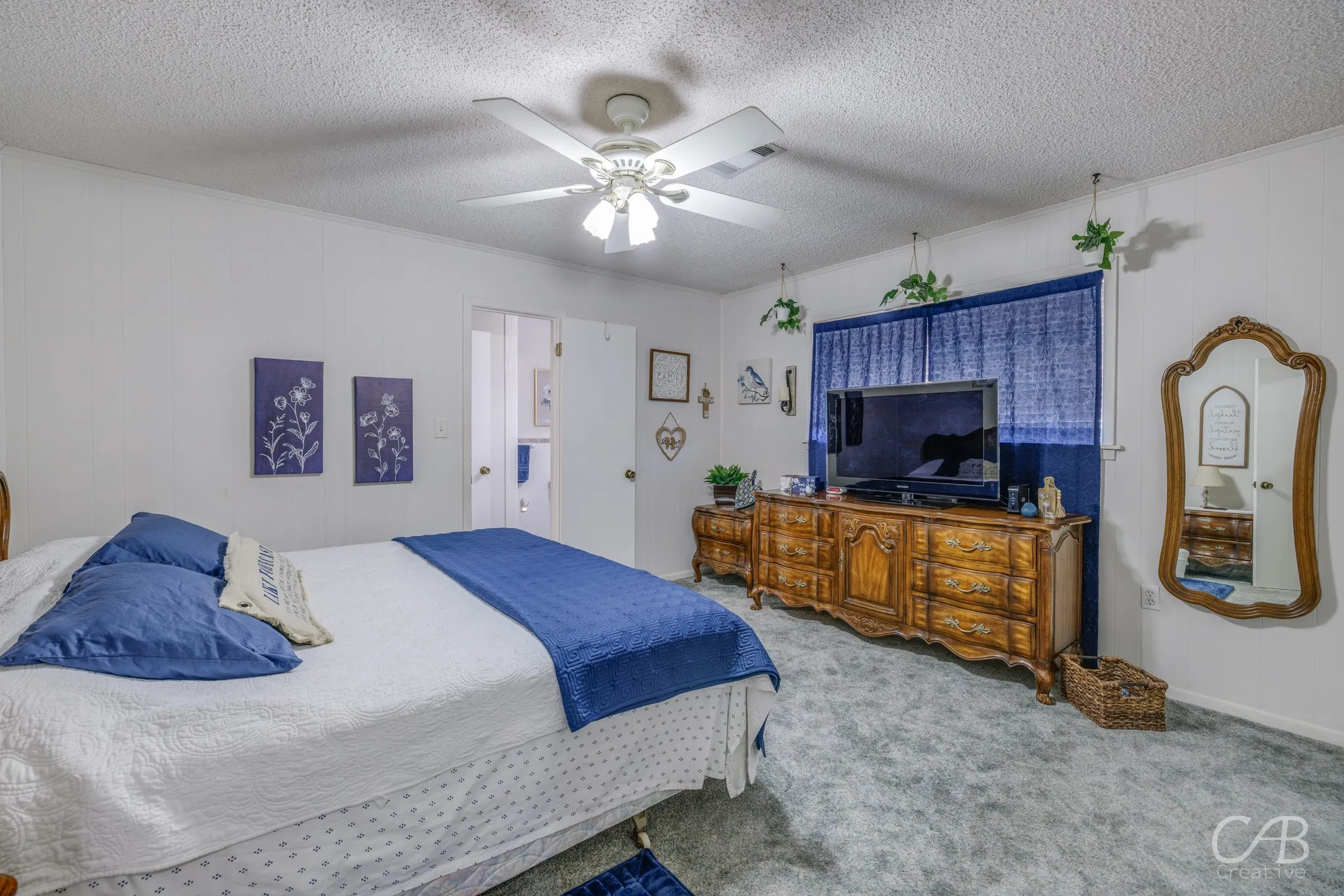 Single Family Residence For Sale in Coleman County , 155 Lakeview Drive, Coleman, Texas 76834, 3 Bedroom, 2 Bathroom, Garage spaces, 1,984 Sqft, built in 1970, Preowned, mls#21114276, Real Estate Agent in Coleman, Homes For Sale in Coleman county, Homes For Sale in Coleman, Realtor in Coleman Texas, Real Estate Brokerage Independent Realty Texas, Luminita Cordes Realtor