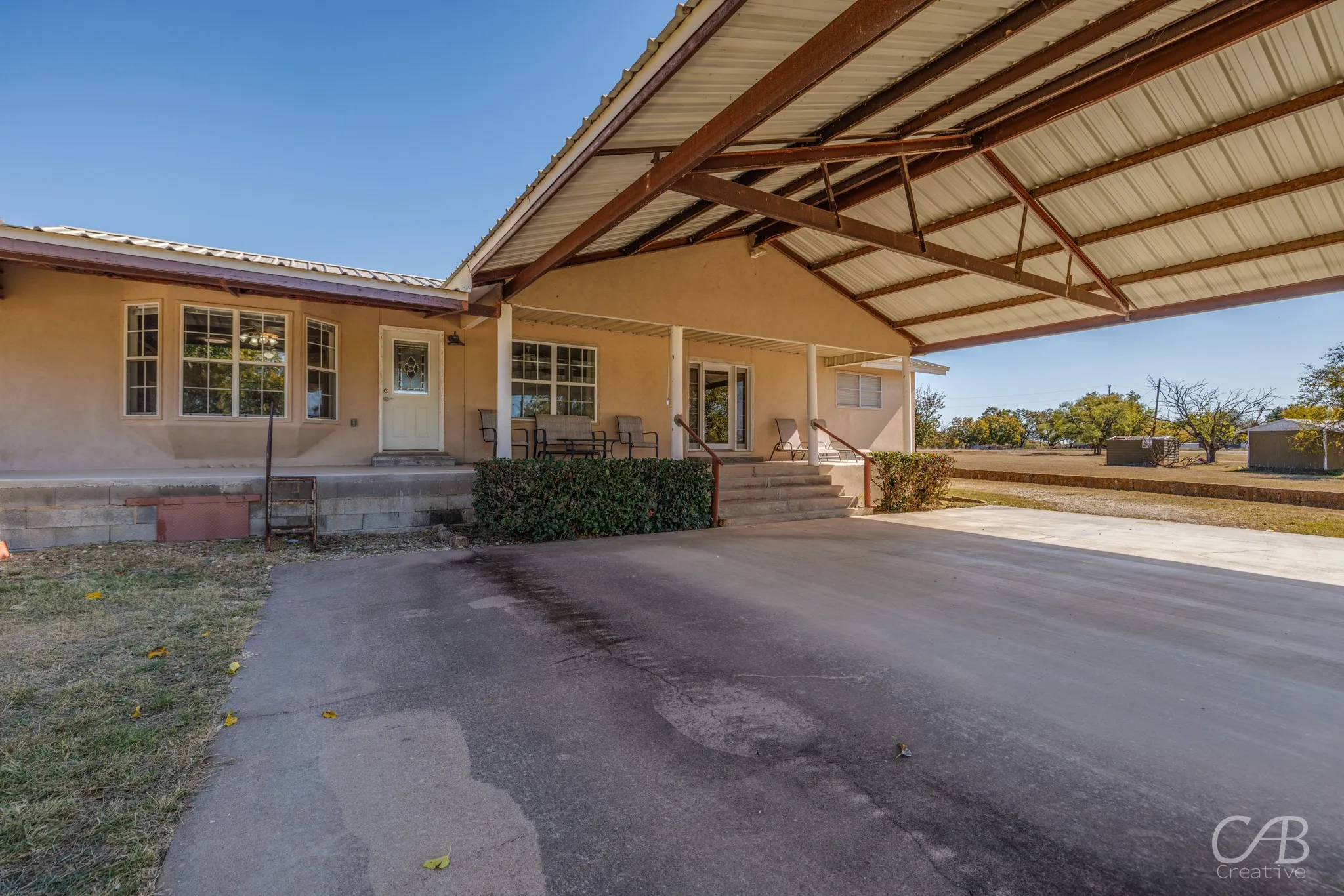Single Family Residence For Sale in Coleman County , 155 Lakeview Drive, Coleman, Texas 76834, 3 Bedroom, 2 Bathroom, Garage spaces, 1,984 Sqft, built in 1970, Preowned, mls#21114276, Real Estate Agent in Coleman, Homes For Sale in Coleman county, Homes For Sale in Coleman, Realtor in Coleman Texas, Real Estate Brokerage Independent Realty Texas, Luminita Cordes Realtor