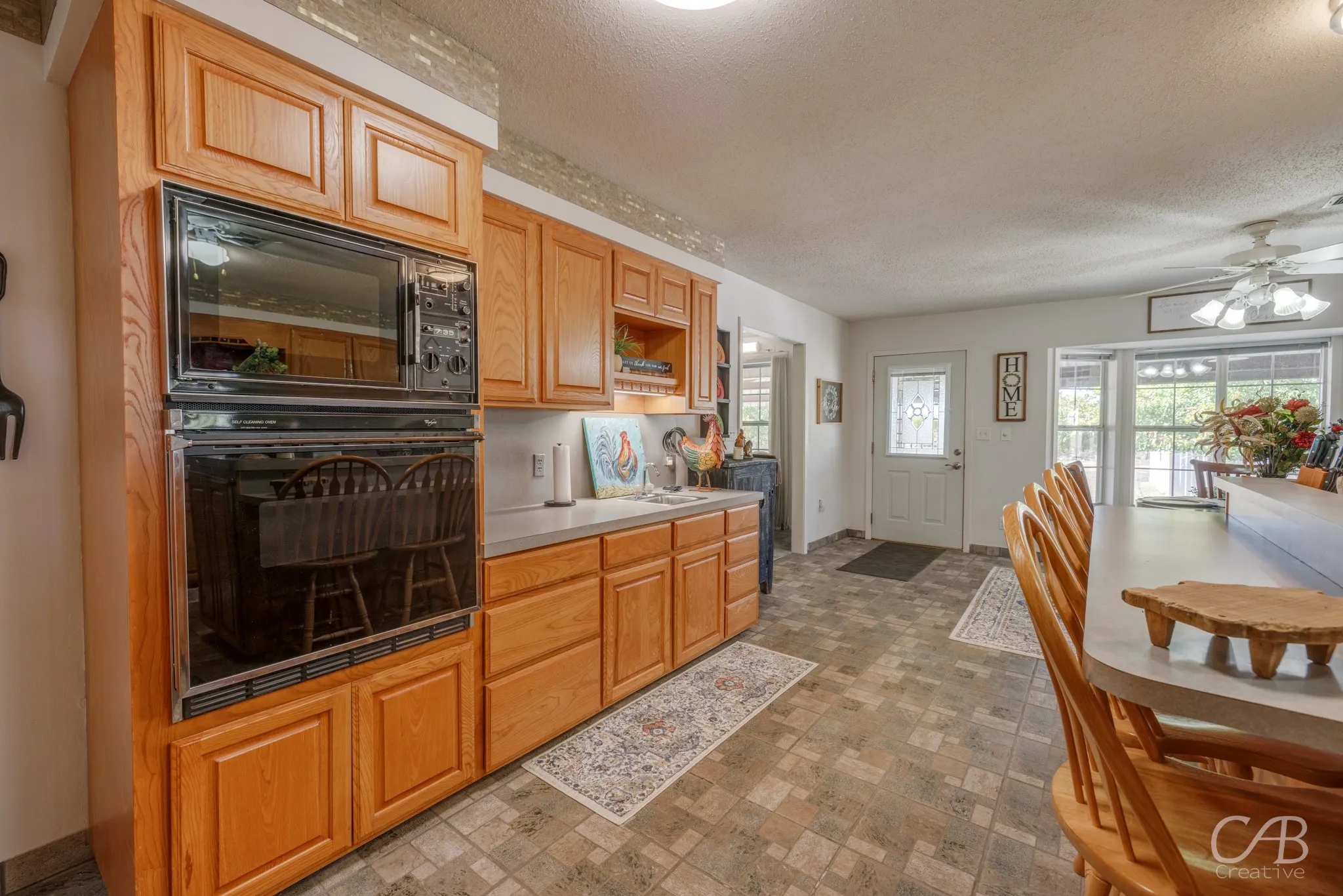 Single Family Residence For Sale in Coleman County , 155 Lakeview Drive, Coleman, Texas 76834, 3 Bedroom, 2 Bathroom, Garage spaces, 1,984 Sqft, built in 1970, Preowned, mls#21114276, Real Estate Agent in Coleman, Homes For Sale in Coleman county, Homes For Sale in Coleman, Realtor in Coleman Texas, Real Estate Brokerage Independent Realty Texas, Luminita Cordes Realtor