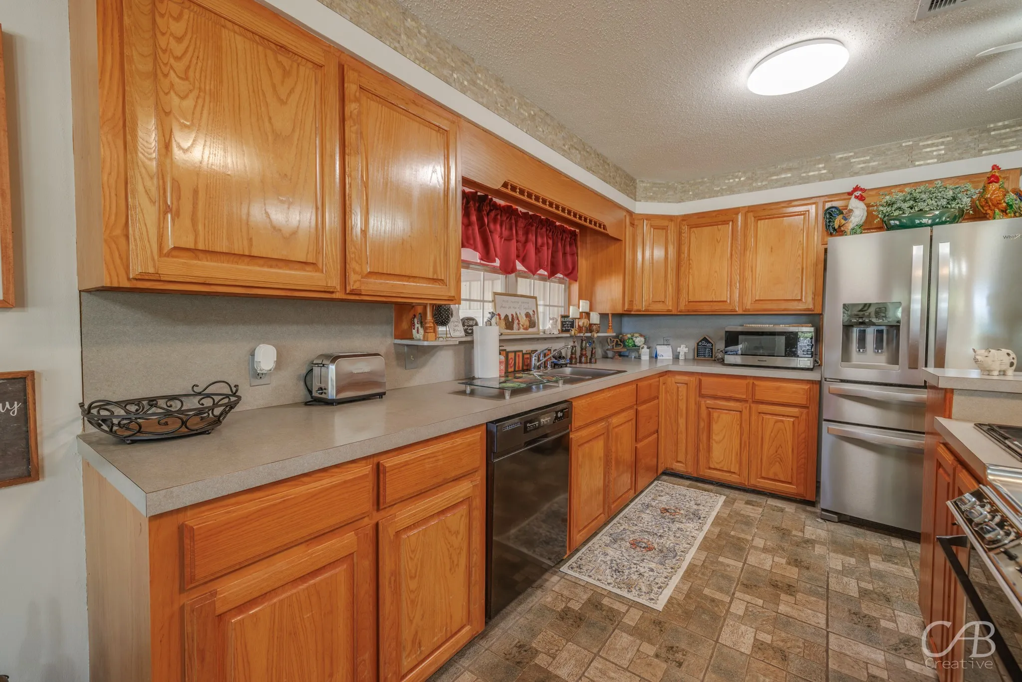 Single Family Residence For Sale in Coleman County , 155 Lakeview Drive, Coleman, Texas 76834, 3 Bedroom, 2 Bathroom, Garage spaces, 1,984 Sqft, built in 1970, Preowned, mls#21114276, Real Estate Agent in Coleman, Homes For Sale in Coleman county, Homes For Sale in Coleman, Realtor in Coleman Texas, Real Estate Brokerage Independent Realty Texas, Luminita Cordes Realtor