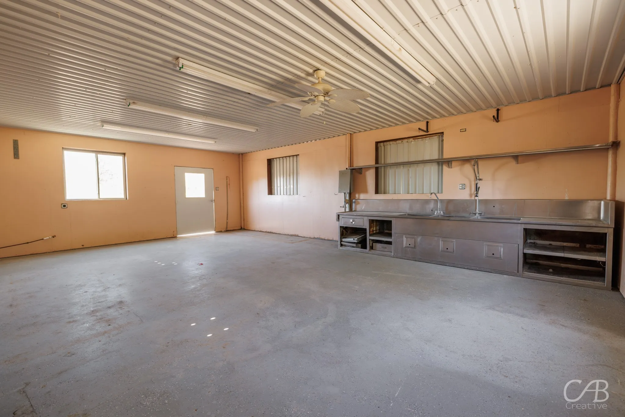 Single Family Residence For Sale in Coleman County , 155 Lakeview Drive, Coleman, Texas 76834, 3 Bedroom, 2 Bathroom, Garage spaces, 1,984 Sqft, built in 1970, Preowned, mls#21114276, Real Estate Agent in Coleman, Homes For Sale in Coleman county, Homes For Sale in Coleman, Realtor in Coleman Texas, Real Estate Brokerage Independent Realty Texas, Luminita Cordes Realtor