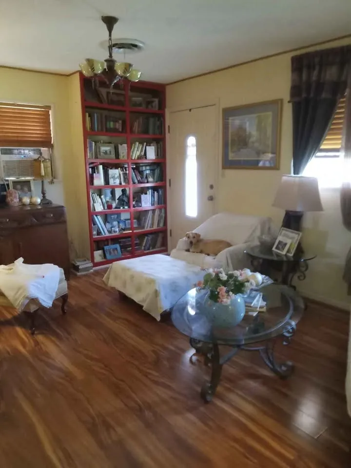Single Family Residence For Sale in Fisher County , 408 E Johnston Street, Rotan, Texas 79546, 2 Bedroom, 2 Bathroom, Garage spaces, 1,185 Sqft, built in 1940, Preowned, mls#21116844, Real Estate Agent in Rotan, Homes For Sale in Fisher county, Homes For Sale in Rotan, Realtor in Rotan Texas, Real Estate Brokerage Independent Realty Texas, Luminita Cordes Realtor