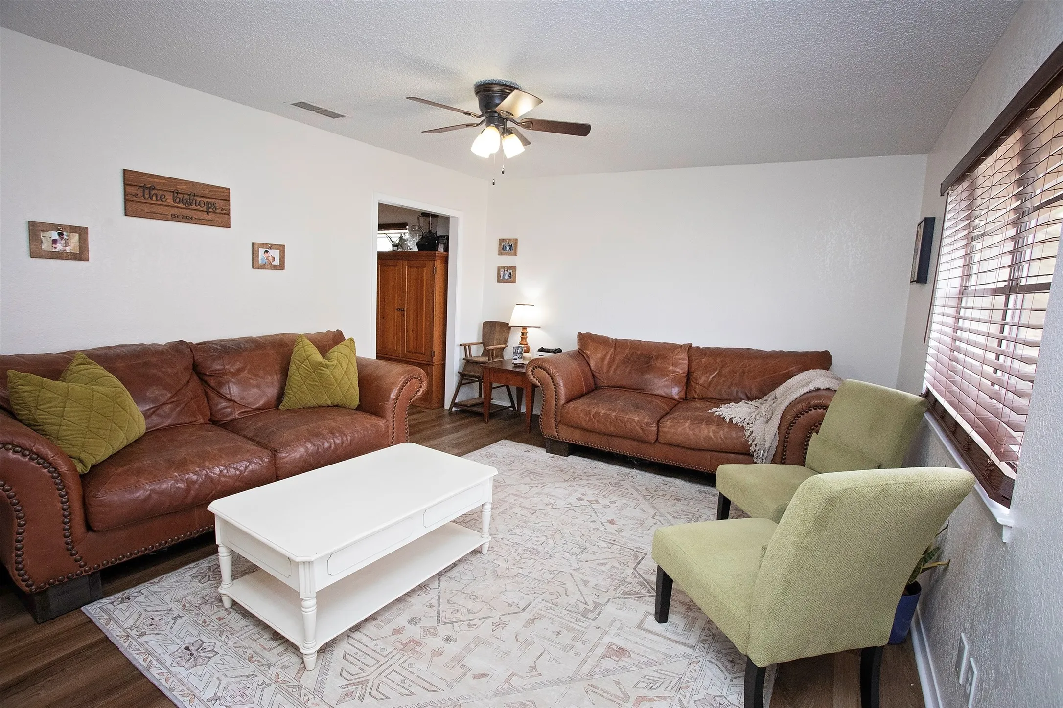 Single Family Residence For Sale in Young County , 1212 3rd Street, Graham, Texas 76450, 3 Bedroom, 2 Bathroom, Garage spaces, 1,176 Sqft, built in 1963, Price $164,900, mls#21116847, Real Estate Agent in Graham, Homes For Sale in Young county, Homes For Sale in Graham, Realtor in Graham Texas, Real Estate Brokerage Independent Realty Texas, Luminita Cordes Realtor