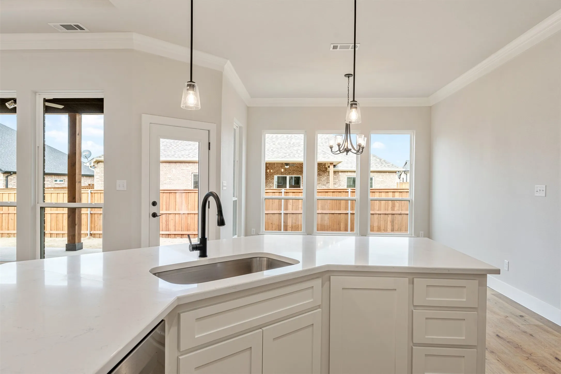 Single Family Residence For Sale in Kaufman County , 504 Limestone Circle, Mabank, Texas 75147, 4 Bedroom, 2 Bathroom, 2 Garage spaces, 1,965 Sqft, built in 2025, New Construction - Complete, mls#21116865, Real Estate Agent in Mabank, Homes For Sale in Kaufman county, Homes For Sale in Mabank, Realtor in Mabank Texas, Real Estate Brokerage Independent Realty Texas, Luminita Cordes Realtor