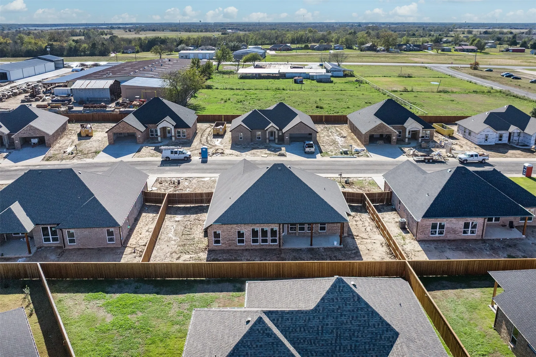 Single Family Residence For Sale in Kaufman County , 504 Limestone Circle, Mabank, Texas 75147, 4 Bedroom, 2 Bathroom, 2 Garage spaces, 1,965 Sqft, built in 2025, New Construction - Complete, mls#21116865, Real Estate Agent in Mabank, Homes For Sale in Kaufman county, Homes For Sale in Mabank, Realtor in Mabank Texas, Real Estate Brokerage Independent Realty Texas, Luminita Cordes Realtor