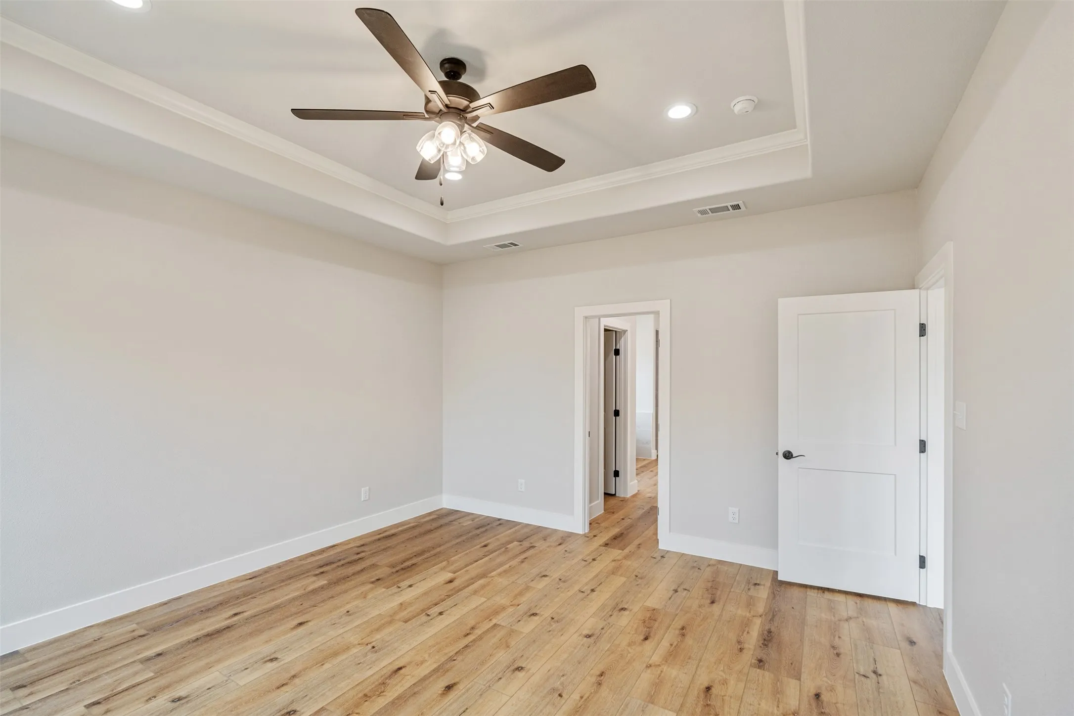 Single Family Residence For Sale in Kaufman County , 504 Limestone Circle, Mabank, Texas 75147, 4 Bedroom, 2 Bathroom, 2 Garage spaces, 1,965 Sqft, built in 2025, New Construction - Complete, mls#21116865, Real Estate Agent in Mabank, Homes For Sale in Kaufman county, Homes For Sale in Mabank, Realtor in Mabank Texas, Real Estate Brokerage Independent Realty Texas, Luminita Cordes Realtor