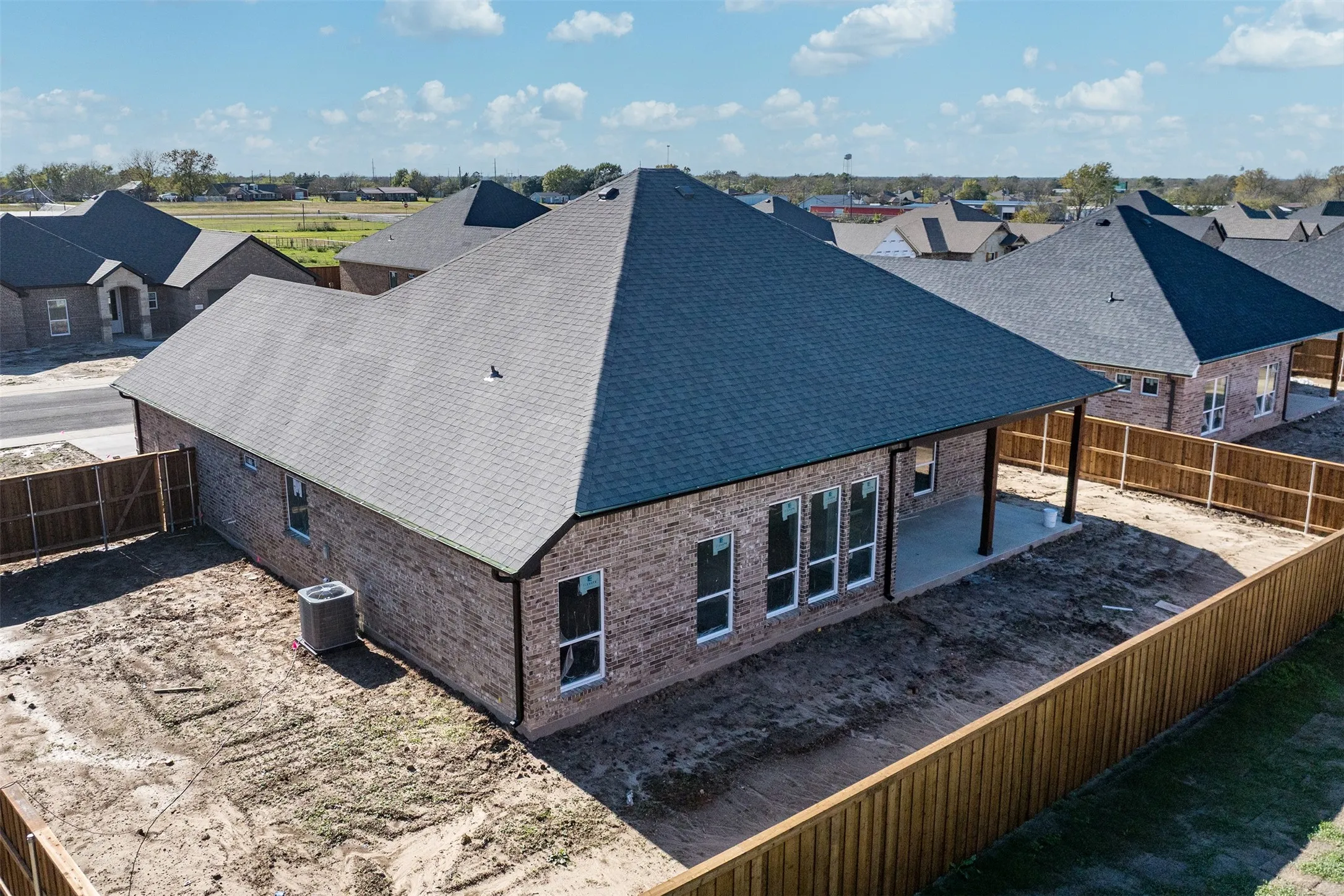 Single Family Residence For Sale in Kaufman County , 504 Limestone Circle, Mabank, Texas 75147, 4 Bedroom, 2 Bathroom, 2 Garage spaces, 1,965 Sqft, built in 2025, New Construction - Complete, mls#21116865, Real Estate Agent in Mabank, Homes For Sale in Kaufman county, Homes For Sale in Mabank, Realtor in Mabank Texas, Real Estate Brokerage Independent Realty Texas, Luminita Cordes Realtor