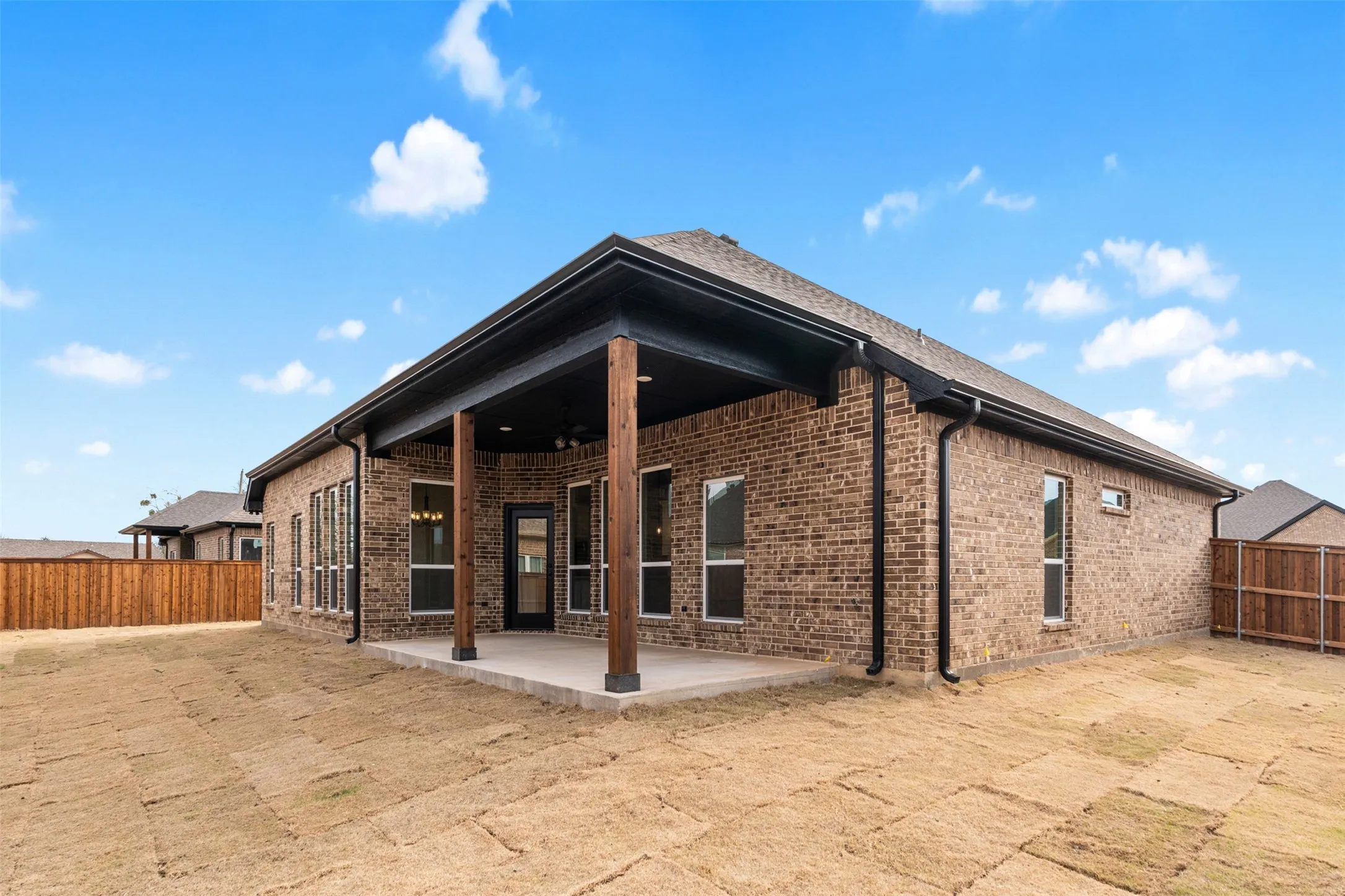 Single Family Residence For Sale in Kaufman County , 504 Limestone Circle, Mabank, Texas 75147, 4 Bedroom, 2 Bathroom, 2 Garage spaces, 1,965 Sqft, built in 2025, New Construction - Complete, mls#21116865, Real Estate Agent in Mabank, Homes For Sale in Kaufman county, Homes For Sale in Mabank, Realtor in Mabank Texas, Real Estate Brokerage Independent Realty Texas, Luminita Cordes Realtor