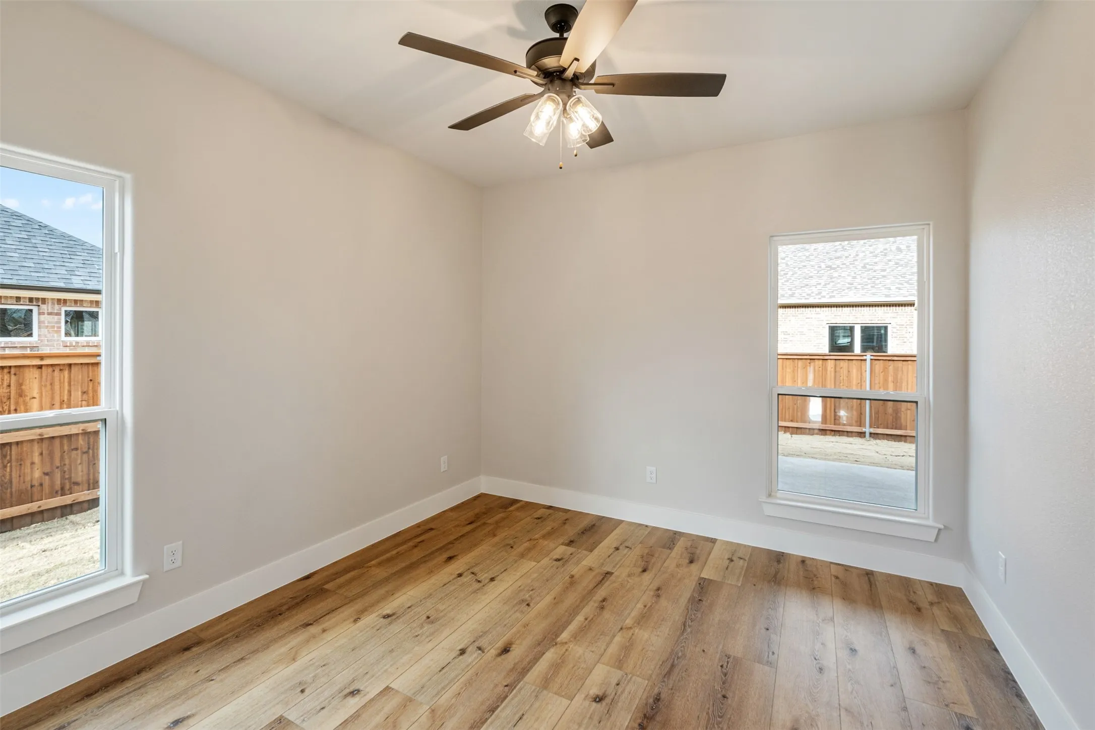 Single Family Residence For Sale in Kaufman County , 504 Limestone Circle, Mabank, Texas 75147, 4 Bedroom, 2 Bathroom, 2 Garage spaces, 1,965 Sqft, built in 2025, New Construction - Complete, mls#21116865, Real Estate Agent in Mabank, Homes For Sale in Kaufman county, Homes For Sale in Mabank, Realtor in Mabank Texas, Real Estate Brokerage Independent Realty Texas, Luminita Cordes Realtor