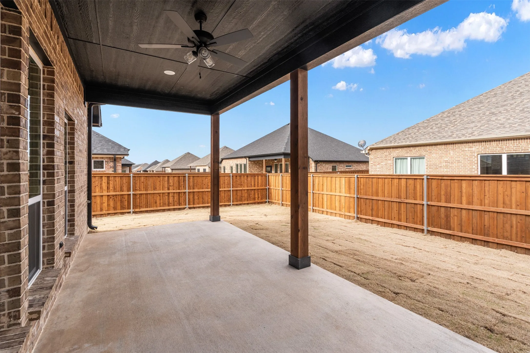 Single Family Residence For Sale in Kaufman County , 504 Limestone Circle, Mabank, Texas 75147, 4 Bedroom, 2 Bathroom, 2 Garage spaces, 1,965 Sqft, built in 2025, New Construction - Complete, mls#21116865, Real Estate Agent in Mabank, Homes For Sale in Kaufman county, Homes For Sale in Mabank, Realtor in Mabank Texas, Real Estate Brokerage Independent Realty Texas, Luminita Cordes Realtor