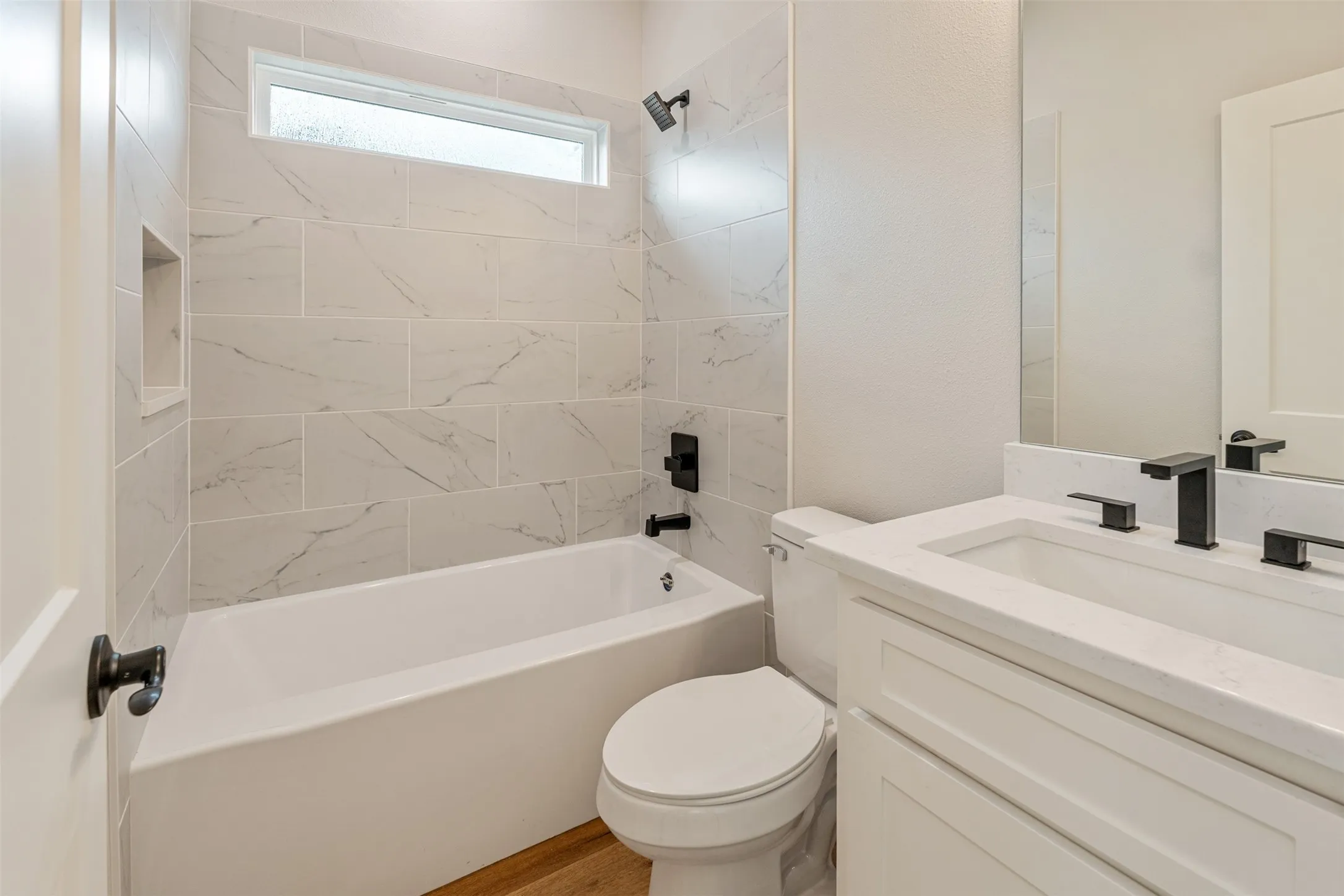 Single Family Residence For Sale in Kaufman County , 504 Limestone Circle, Mabank, Texas 75147, 4 Bedroom, 2 Bathroom, 2 Garage spaces, 1,965 Sqft, built in 2025, New Construction - Complete, mls#21116865, Real Estate Agent in Mabank, Homes For Sale in Kaufman county, Homes For Sale in Mabank, Realtor in Mabank Texas, Real Estate Brokerage Independent Realty Texas, Luminita Cordes Realtor