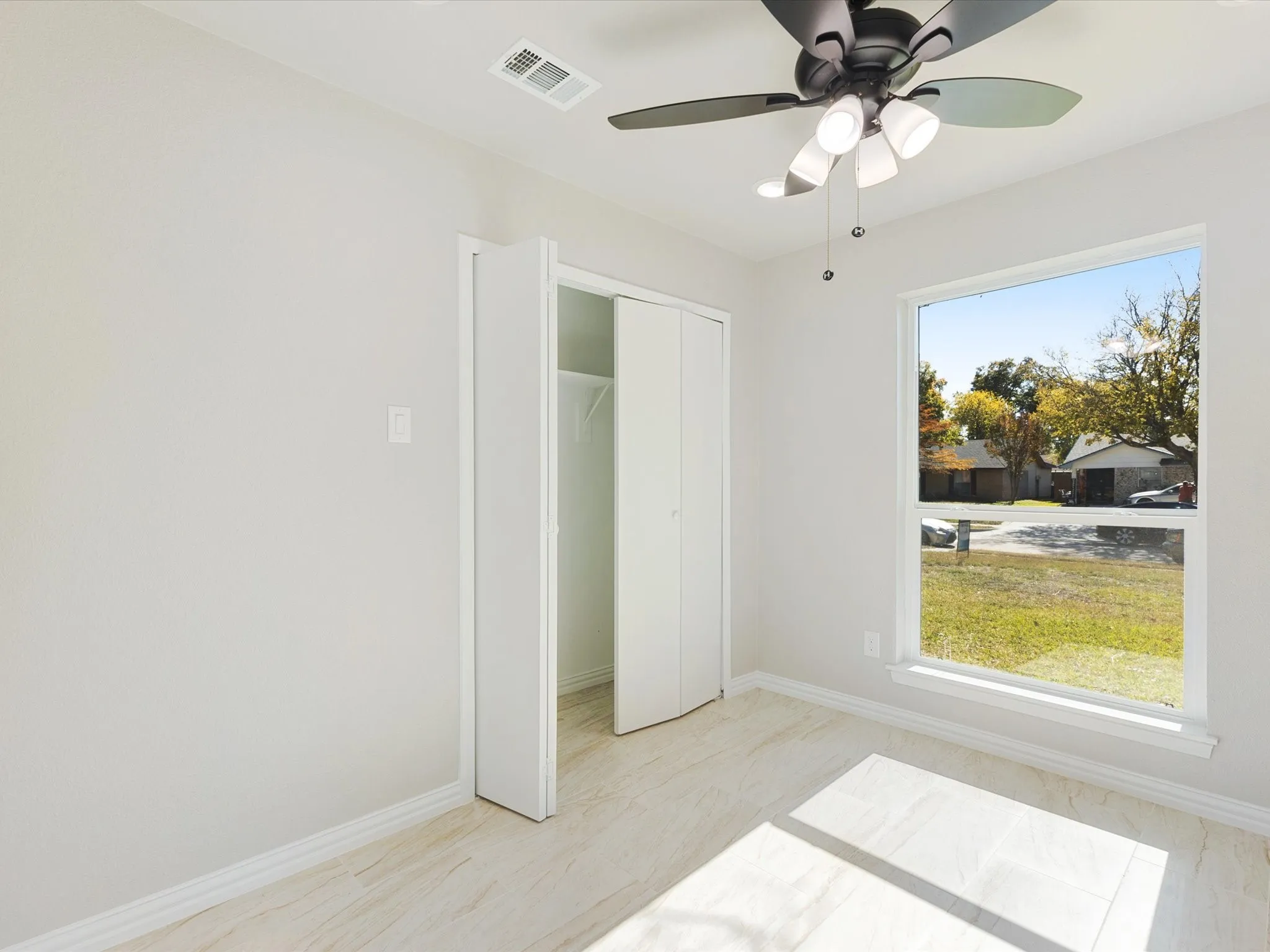 Single Family Residence For Sale in Dallas County , 3029 Burning Tree Lane, Garland, Texas 75042, 4 Bedrooms, 3 Bathrooms, Garage spaces, 1,997 Sqft, built in 1972, Price $374,999, mls#21114438, Real Estate Agent in Garland, Homes For Sale in Dallas county, Homes For Sale in Garland, Realtor in Garland Texas, Real Estate Brokerage Independent Realty Texas, Luminita Cordes Realtor