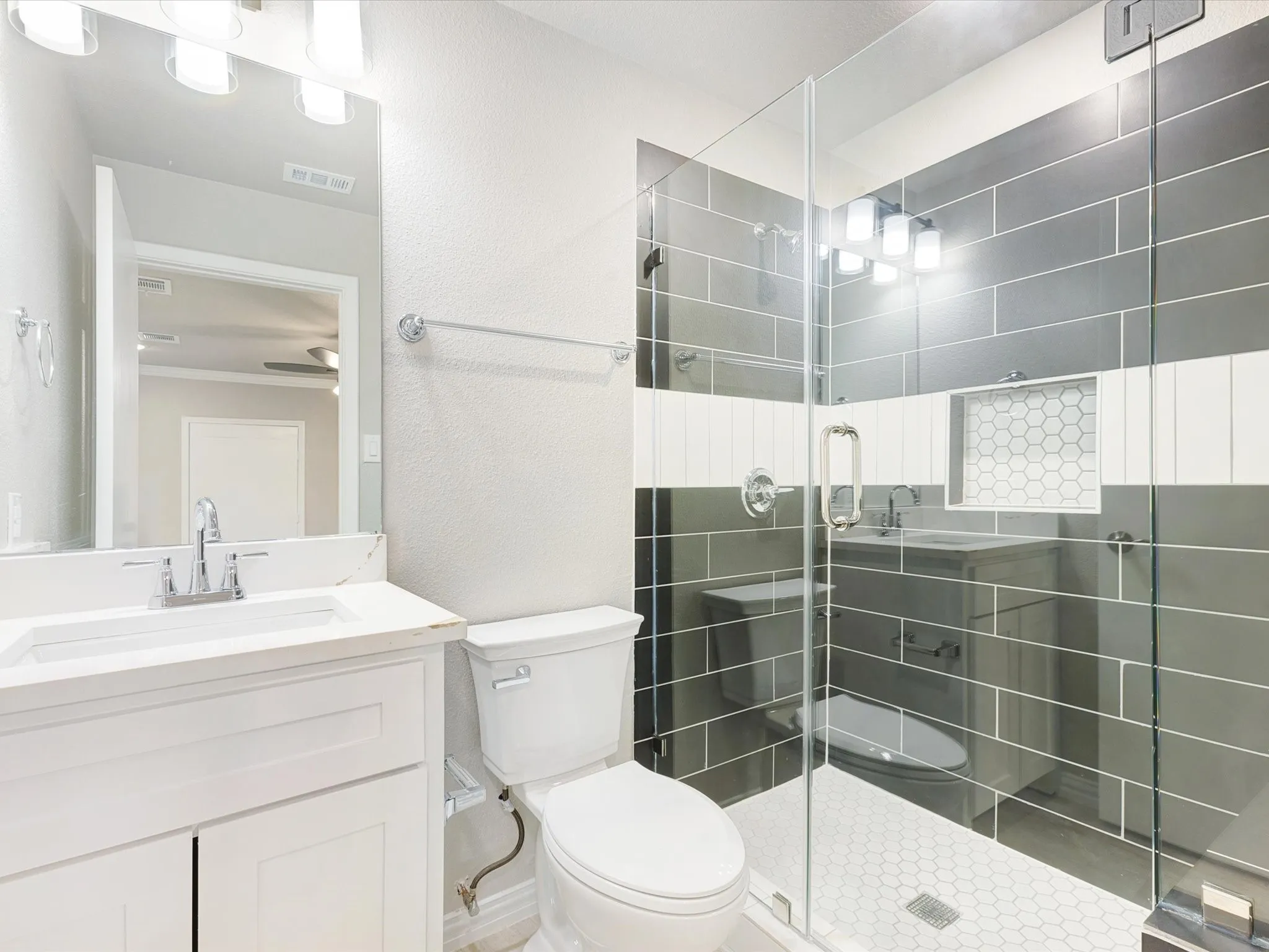 Single Family Residence For Sale in Dallas County , 3029 Burning Tree Lane, Garland, Texas 75042, 4 Bedrooms, 3 Bathrooms, Garage spaces, 1,997 Sqft, built in 1972, Price $374,999, mls#21114438, Real Estate Agent in Garland, Homes For Sale in Dallas county, Homes For Sale in Garland, Realtor in Garland Texas, Real Estate Brokerage Independent Realty Texas, Luminita Cordes Realtor