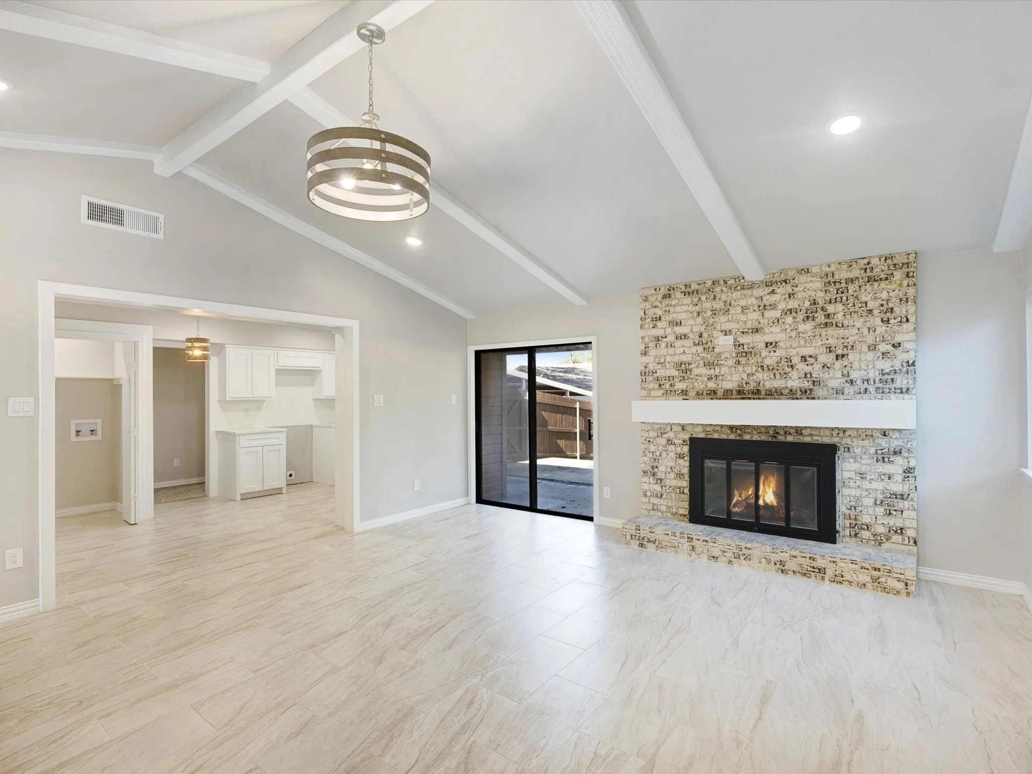 Single Family Residence For Sale in Dallas County , 3029 Burning Tree Lane, Garland, Texas 75042, 4 Bedrooms, 3 Bathrooms, Garage spaces, 1,997 Sqft, built in 1972, Price $374,999, mls#21114438, Real Estate Agent in Garland, Homes For Sale in Dallas county, Homes For Sale in Garland, Realtor in Garland Texas, Real Estate Brokerage Independent Realty Texas, Luminita Cordes Realtor