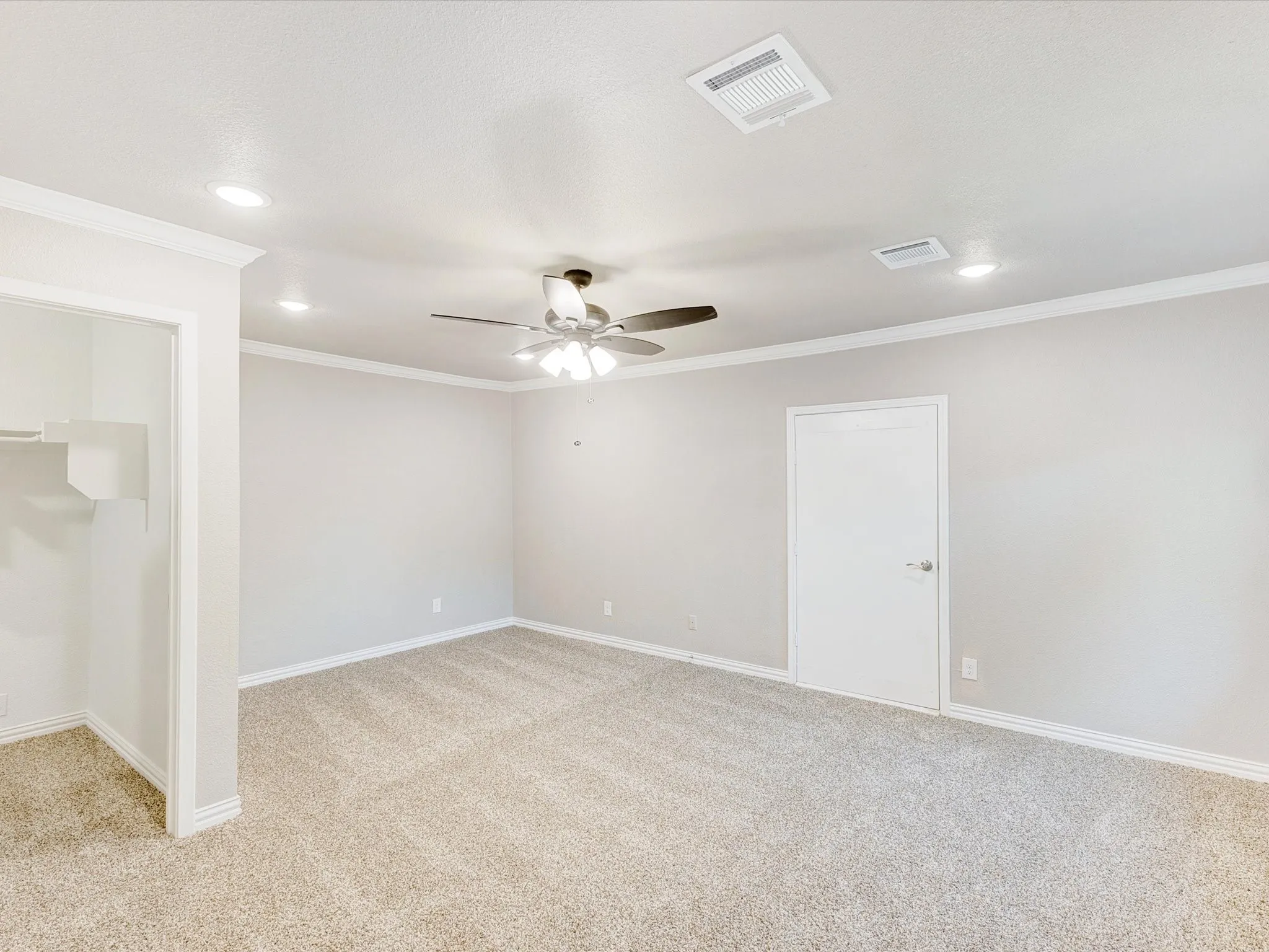 Single Family Residence For Sale in Dallas County , 3029 Burning Tree Lane, Garland, Texas 75042, 4 Bedrooms, 3 Bathrooms, Garage spaces, 1,997 Sqft, built in 1972, Price $374,999, mls#21114438, Real Estate Agent in Garland, Homes For Sale in Dallas county, Homes For Sale in Garland, Realtor in Garland Texas, Real Estate Brokerage Independent Realty Texas, Luminita Cordes Realtor
