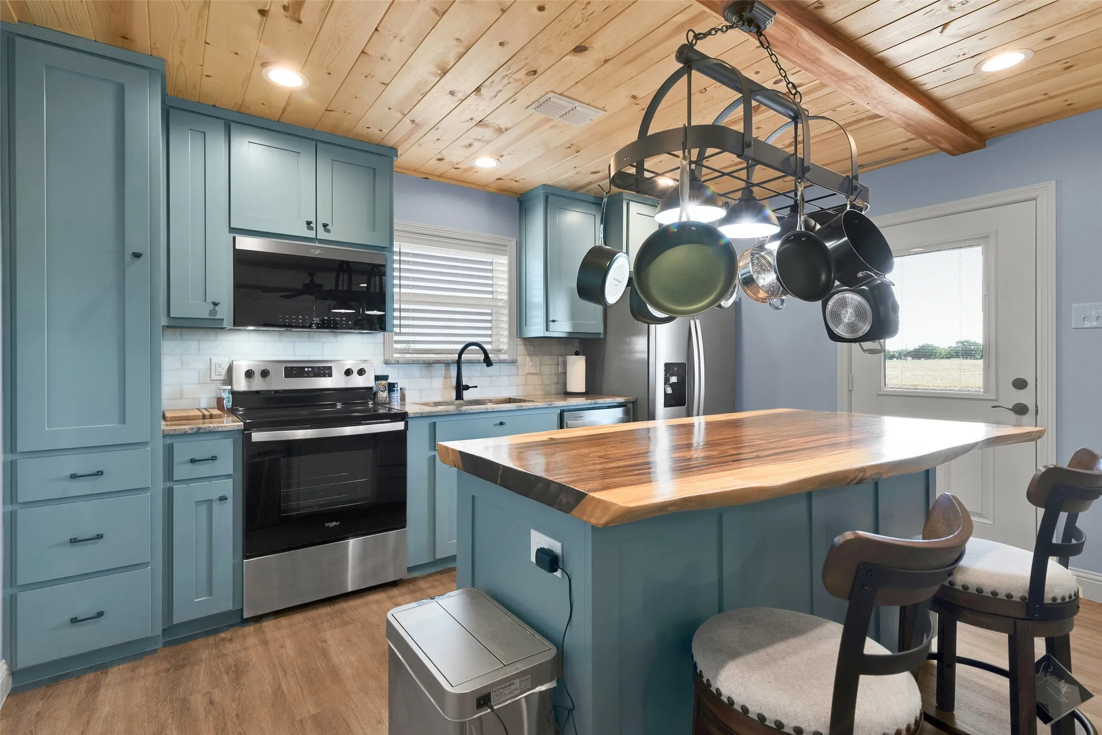 Single Family Residence For Sale in Fannin County , 1158 County Road 1240, Savoy, Texas 75479, 2 Bedrooms, 2 Bathrooms, 3 Garage spaces, 1,020 Sqft, built in 2024, Price $525,000, mls#21117038, Real Estate Agent in Savoy, Homes For Sale in Fannin county, Homes For Sale in Savoy, Realtor in Savoy Texas, Real Estate Brokerage Independent Realty Texas, Luminita Cordes Realtor