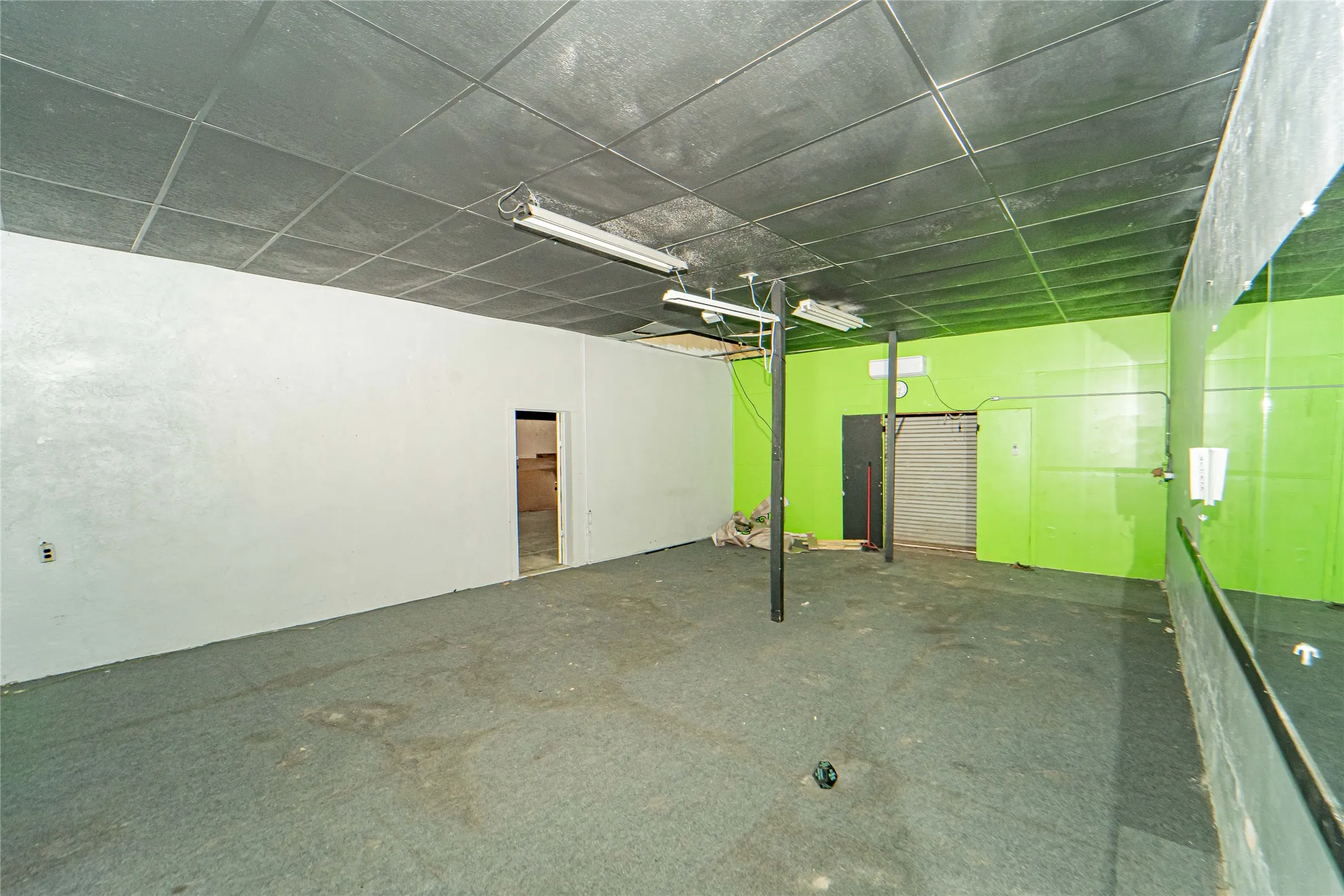 Retail For Rent in Stephens County , 220 E Walker Street, Breckenridge, Texas 76424, 0, 0, Garage spaces, 0 Sqft, built in 1925, Preowned, mls#21117040, Real Estate Agent in Breckenridge, Homes For Rent in Stephens county, Homes For Rent in Breckenridge, Realtor in Breckenridge Texas, Real Estate Brokerage Independent Realty Texas, Luminita Cordes Realtor