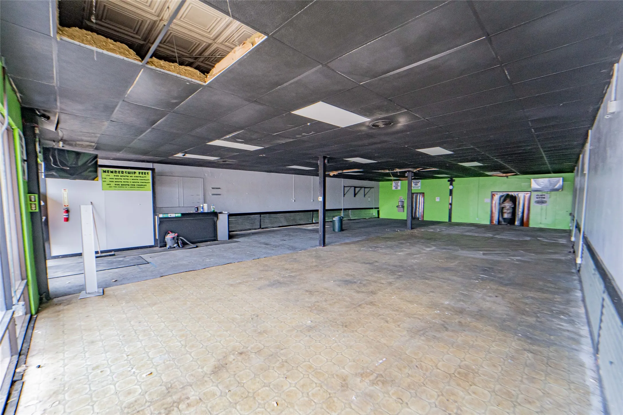 Retail For Rent in Stephens County , 220 E Walker Street, Breckenridge, Texas 76424, 0, 0, Garage spaces, 0 Sqft, built in 1925, Preowned, mls#21117040, Real Estate Agent in Breckenridge, Homes For Rent in Stephens county, Homes For Rent in Breckenridge, Realtor in Breckenridge Texas, Real Estate Brokerage Independent Realty Texas, Luminita Cordes Realtor