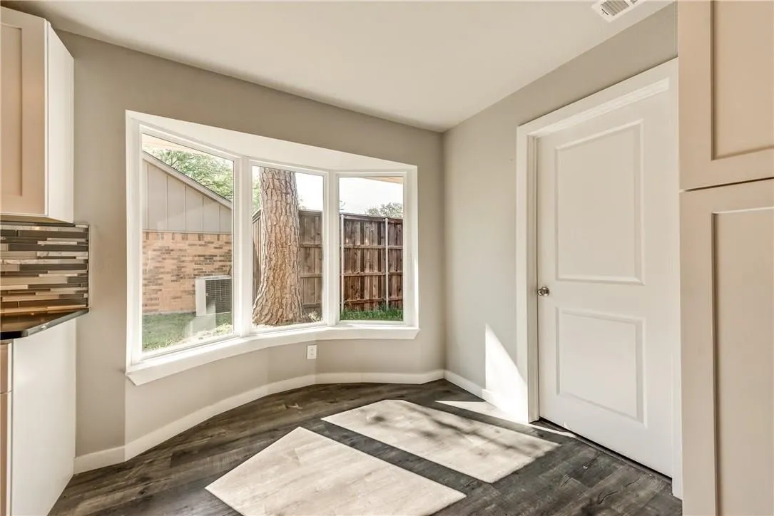 Single Family Residence For Rent in Dallas County , 10216 Carry Back Circle, Dallas, Texas 75229, 4 Bedroom, 3 Bathroom, 2 Garage spaces, 2,248 Sqft, built in 1965, Preowned, mls#21117336, Real Estate Agent in Dallas, Homes For Rent in Dallas county, Homes For Rent in Dallas, Realtor in Dallas Texas, Real Estate Brokerage Independent Realty Texas, Luminita Cordes Realtor