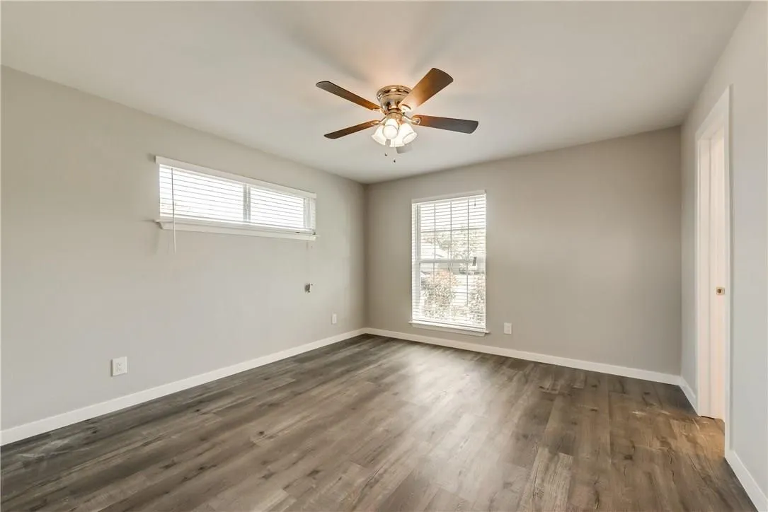 Single Family Residence For Rent in Dallas County , 10216 Carry Back Circle, Dallas, Texas 75229, 4 Bedroom, 3 Bathroom, 2 Garage spaces, 2,248 Sqft, built in 1965, Preowned, mls#21117336, Real Estate Agent in Dallas, Homes For Rent in Dallas county, Homes For Rent in Dallas, Realtor in Dallas Texas, Real Estate Brokerage Independent Realty Texas, Luminita Cordes Realtor