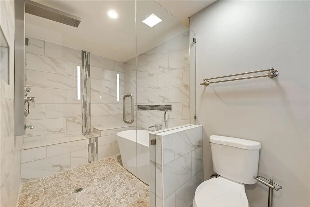 Single Family Residence For Rent in Dallas County , 10216 Carry Back Circle, Dallas, Texas 75229, 4 Bedroom, 3 Bathroom, 2 Garage spaces, 2,248 Sqft, built in 1965, Preowned, mls#21117336, Real Estate Agent in Dallas, Homes For Rent in Dallas county, Homes For Rent in Dallas, Realtor in Dallas Texas, Real Estate Brokerage Independent Realty Texas, Luminita Cordes Realtor