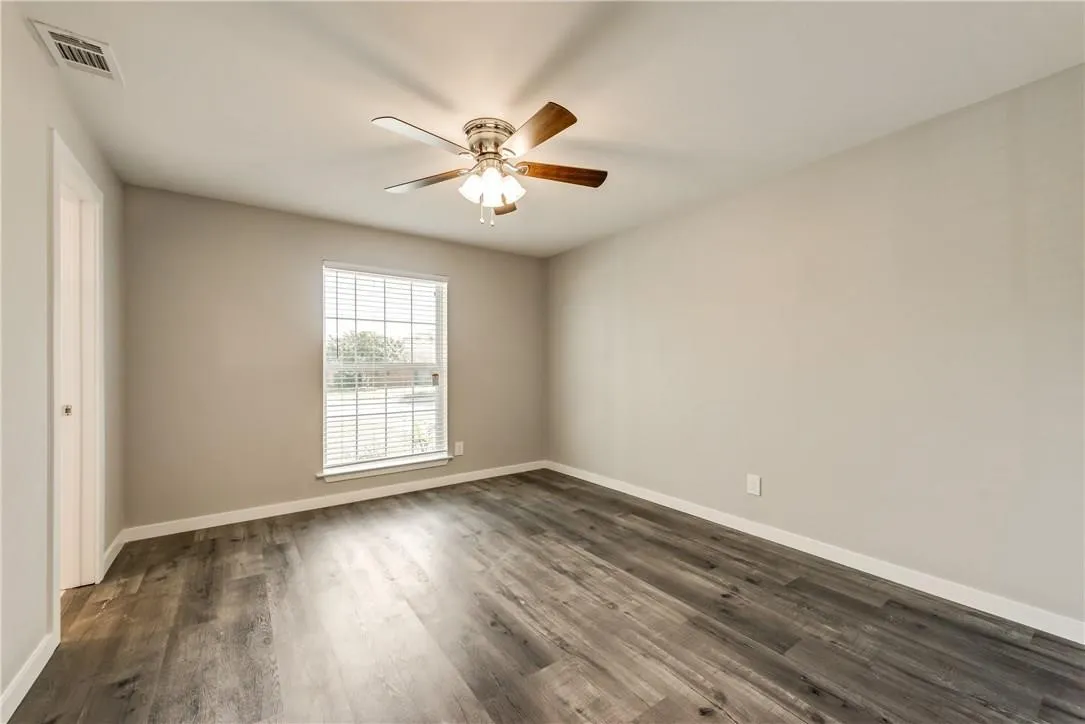 Single Family Residence For Rent in Dallas County , 10216 Carry Back Circle, Dallas, Texas 75229, 4 Bedroom, 3 Bathroom, 2 Garage spaces, 2,248 Sqft, built in 1965, Preowned, mls#21117336, Real Estate Agent in Dallas, Homes For Rent in Dallas county, Homes For Rent in Dallas, Realtor in Dallas Texas, Real Estate Brokerage Independent Realty Texas, Luminita Cordes Realtor