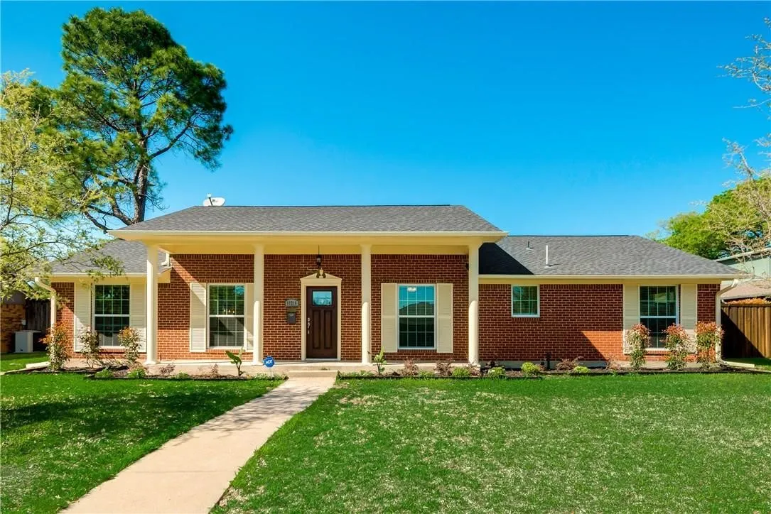Single Family Residence For Rent in Dallas County , 10216 Carry Back Circle, Dallas, Texas 75229, 4 Bedroom, 3 Bathroom, 2 Garage spaces, 2,248 Sqft, built in 1965, Preowned, mls#21117336, Real Estate Agent in Dallas, Homes For Rent in Dallas county, Homes For Rent in Dallas, Realtor in Dallas Texas, Real Estate Brokerage Independent Realty Texas, Luminita Cordes Realtor