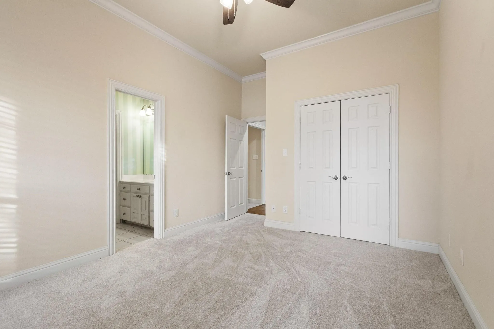 Single Family Residence For Sale in Fannin County , 6652 E Fm 1396, Telephone, Texas 75488, 4 Bedroom, 4 Bathroom, 3 Garage spaces, 3,412 Sqft, built in 2000, Preowned, mls#21116915, Real Estate Agent in Telephone, Homes For Sale in Fannin county, Homes For Sale in Telephone, Realtor in Telephone Texas, Real Estate Brokerage Independent Realty Texas, Luminita Cordes Realtor