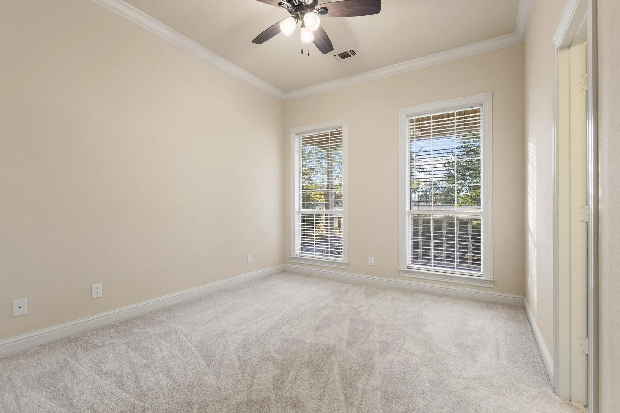 Single Family Residence For Sale in Fannin County , 6652 E Fm 1396, Telephone, Texas 75488, 4 Bedroom, 4 Bathroom, 3 Garage spaces, 3,412 Sqft, built in 2000, Preowned, mls#21116915, Real Estate Agent in Telephone, Homes For Sale in Fannin county, Homes For Sale in Telephone, Realtor in Telephone Texas, Real Estate Brokerage Independent Realty Texas, Luminita Cordes Realtor