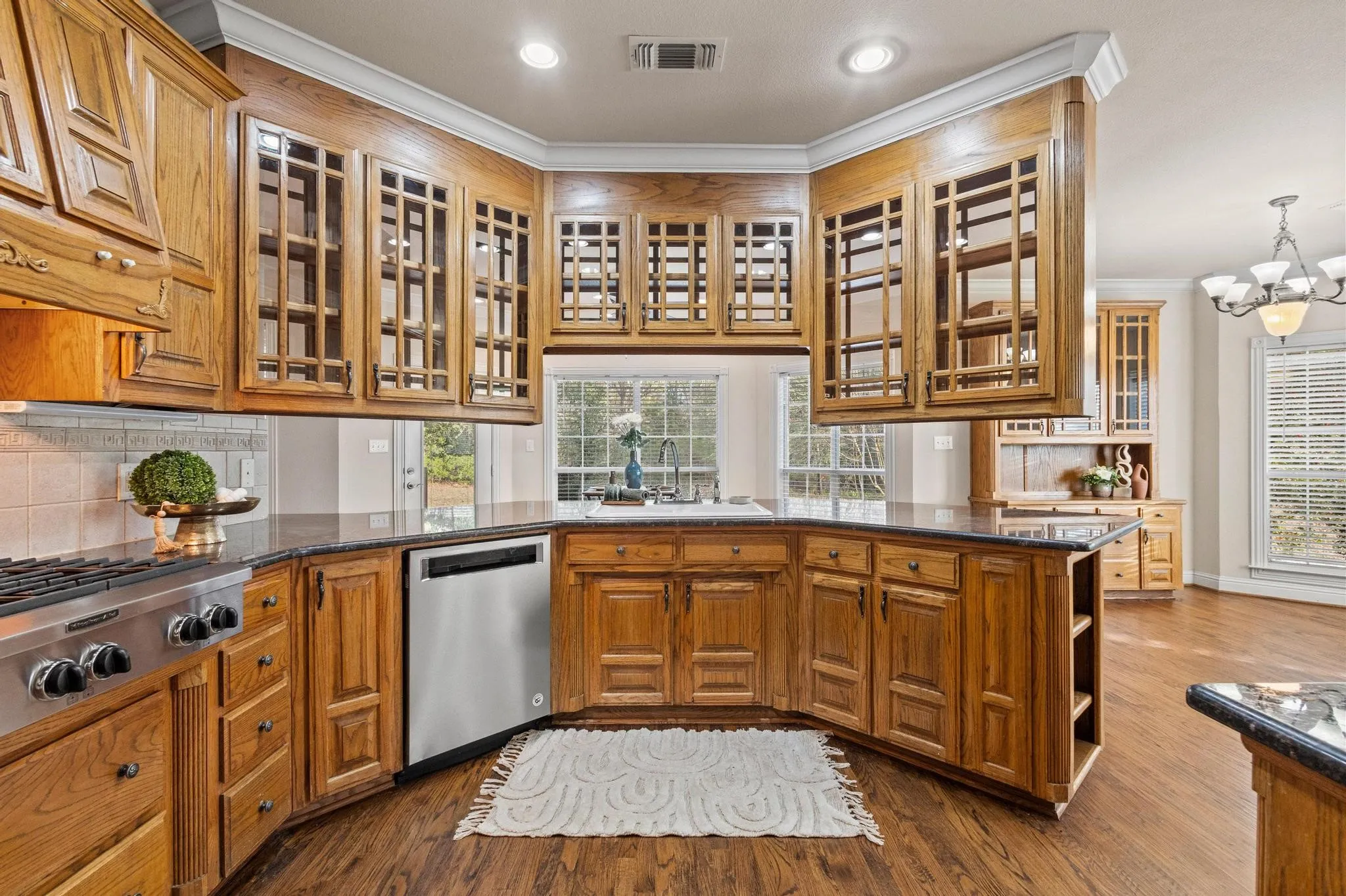 Single Family Residence For Sale in Fannin County , 6652 E Fm 1396, Telephone, Texas 75488, 4 Bedroom, 4 Bathroom, 3 Garage spaces, 3,412 Sqft, built in 2000, Preowned, mls#21116915, Real Estate Agent in Telephone, Homes For Sale in Fannin county, Homes For Sale in Telephone, Realtor in Telephone Texas, Real Estate Brokerage Independent Realty Texas, Luminita Cordes Realtor