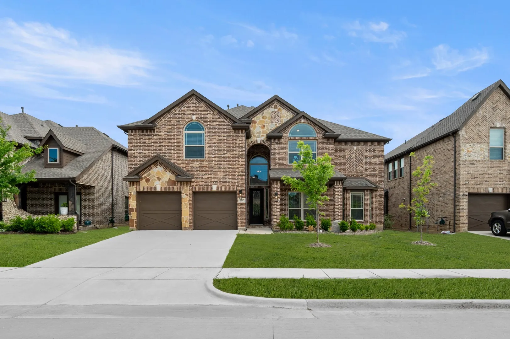Single Family Residence For Sale in Tarrant County , 2307 Rockhopper Trail, Mansfield, Texas 76063, 5 Bedrooms, 4 Bathrooms, 2 Garage spaces, 4,270 Sqft, built in 2022, New Construction - Complete, Price $724,529, mls#21117732, Real Estate Agent in Mansfield, Homes For Sale in Tarrant county, Homes For Sale in Mansfield, Realtor in Mansfield Texas, Real Estate Brokerage Independent Realty Texas, Luminita Cordes Realtor