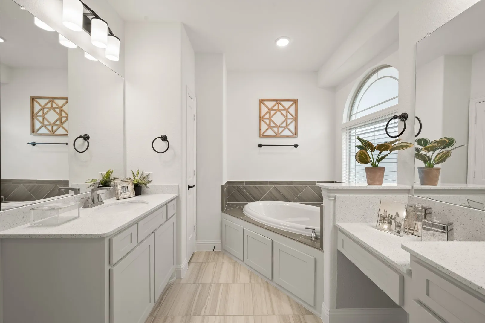 2307 Rockhopper- Primary Suite-3