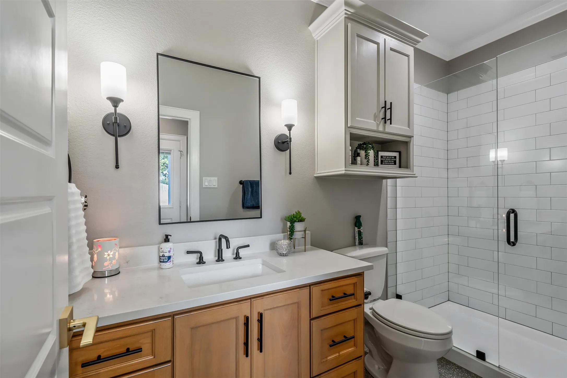 Single Family Residence For Sale in Smith County , 12213 Harlon Street, Flint, Texas 75762, 3 Bedroom, 3 Bathroom, 2 Garage spaces, 2,516 Sqft, built in 2022, Preowned, mls#21116795, Real Estate Agent in Flint, Homes For Sale in Smith county, Homes For Sale in Flint, Realtor in Flint Texas, Real Estate Brokerage Independent Realty Texas, Luminita Cordes Realtor