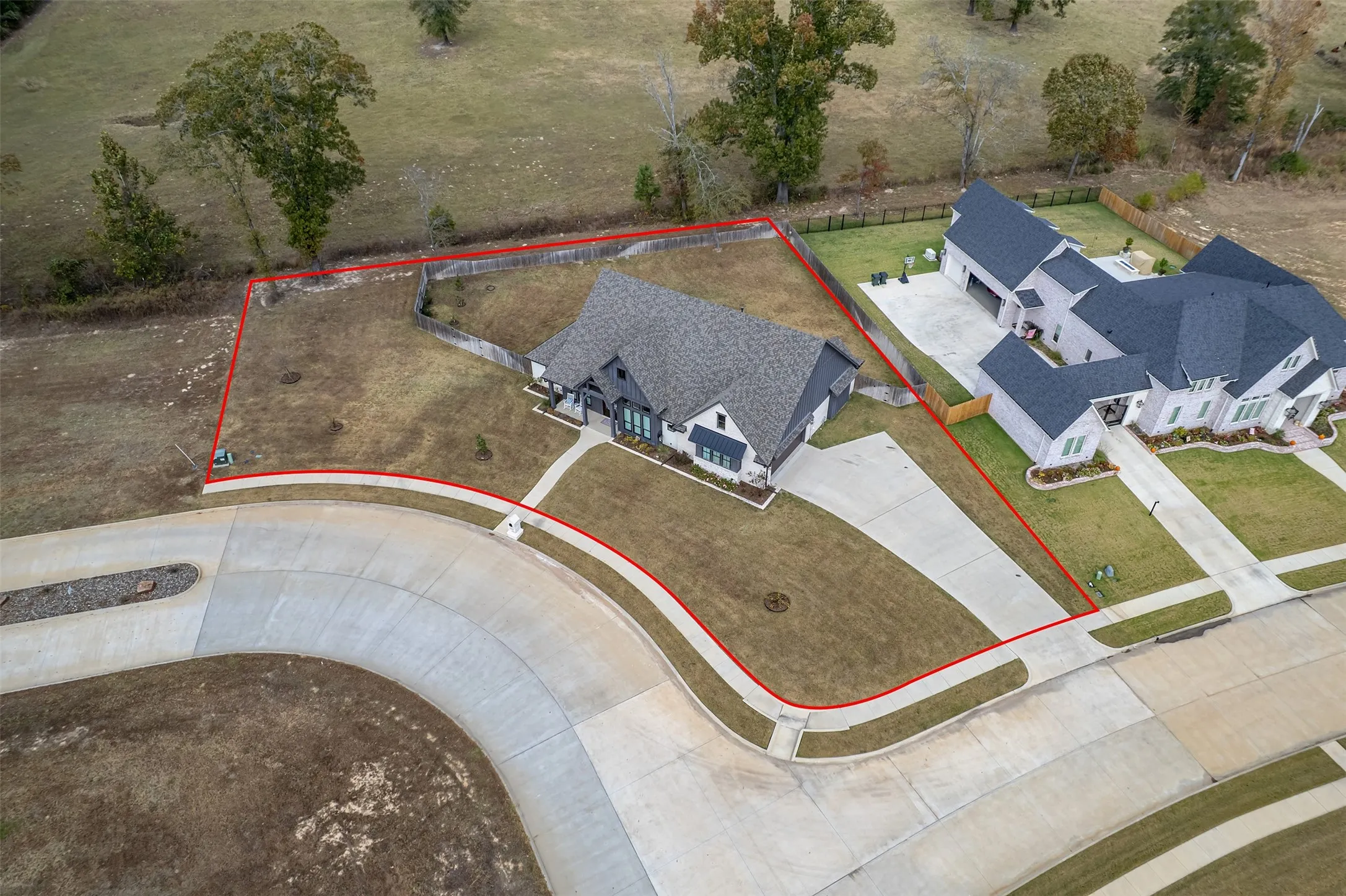 Single Family Residence For Sale in Smith County , 12213 Harlon Street, Flint, Texas 75762, 3 Bedroom, 3 Bathroom, 2 Garage spaces, 2,516 Sqft, built in 2022, Preowned, mls#21116795, Real Estate Agent in Flint, Homes For Sale in Smith county, Homes For Sale in Flint, Realtor in Flint Texas, Real Estate Brokerage Independent Realty Texas, Luminita Cordes Realtor