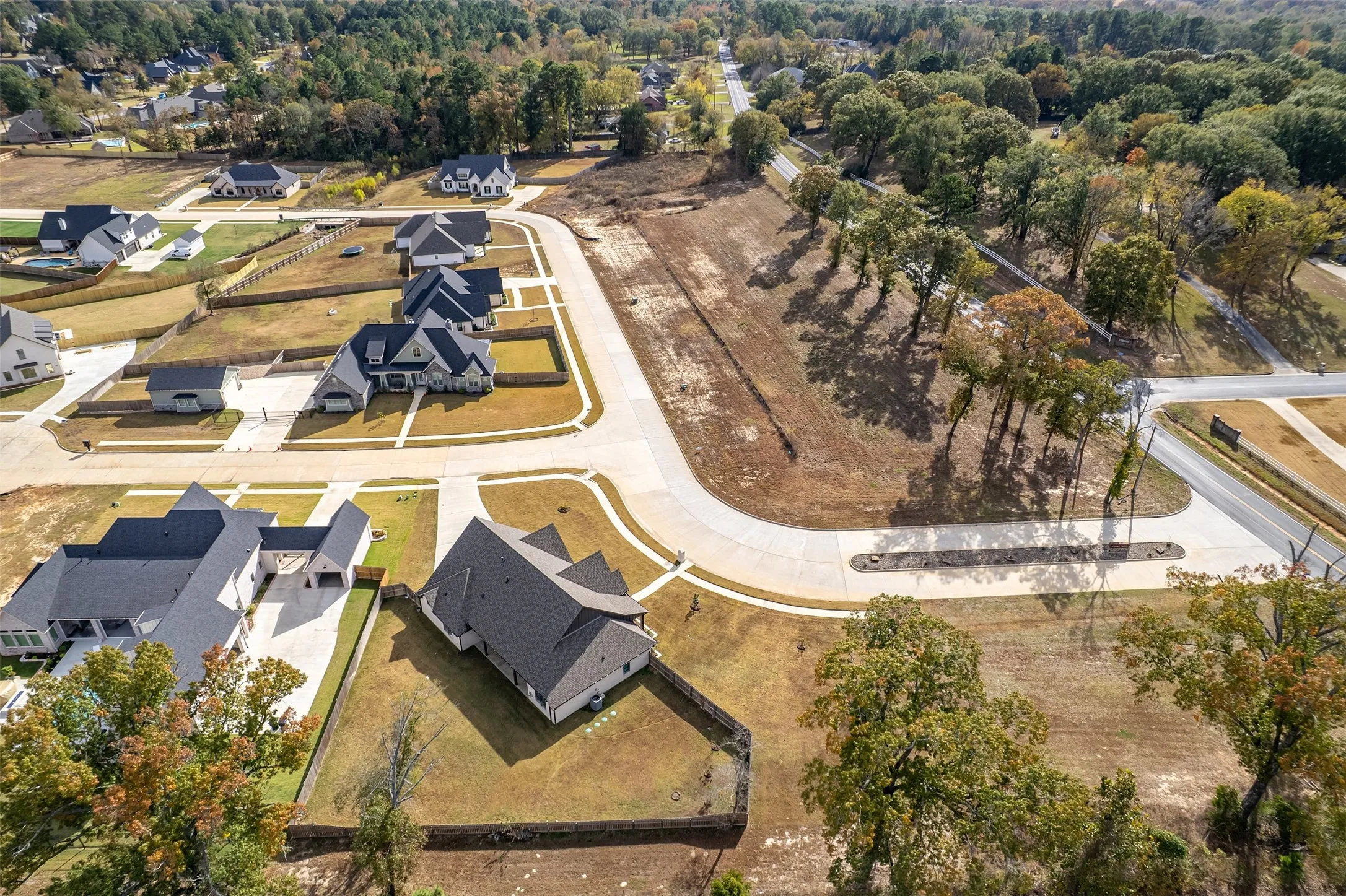 Single Family Residence For Sale in Smith County , 12213 Harlon Street, Flint, Texas 75762, 3 Bedroom, 3 Bathroom, 2 Garage spaces, 2,516 Sqft, built in 2022, Preowned, mls#21116795, Real Estate Agent in Flint, Homes For Sale in Smith county, Homes For Sale in Flint, Realtor in Flint Texas, Real Estate Brokerage Independent Realty Texas, Luminita Cordes Realtor