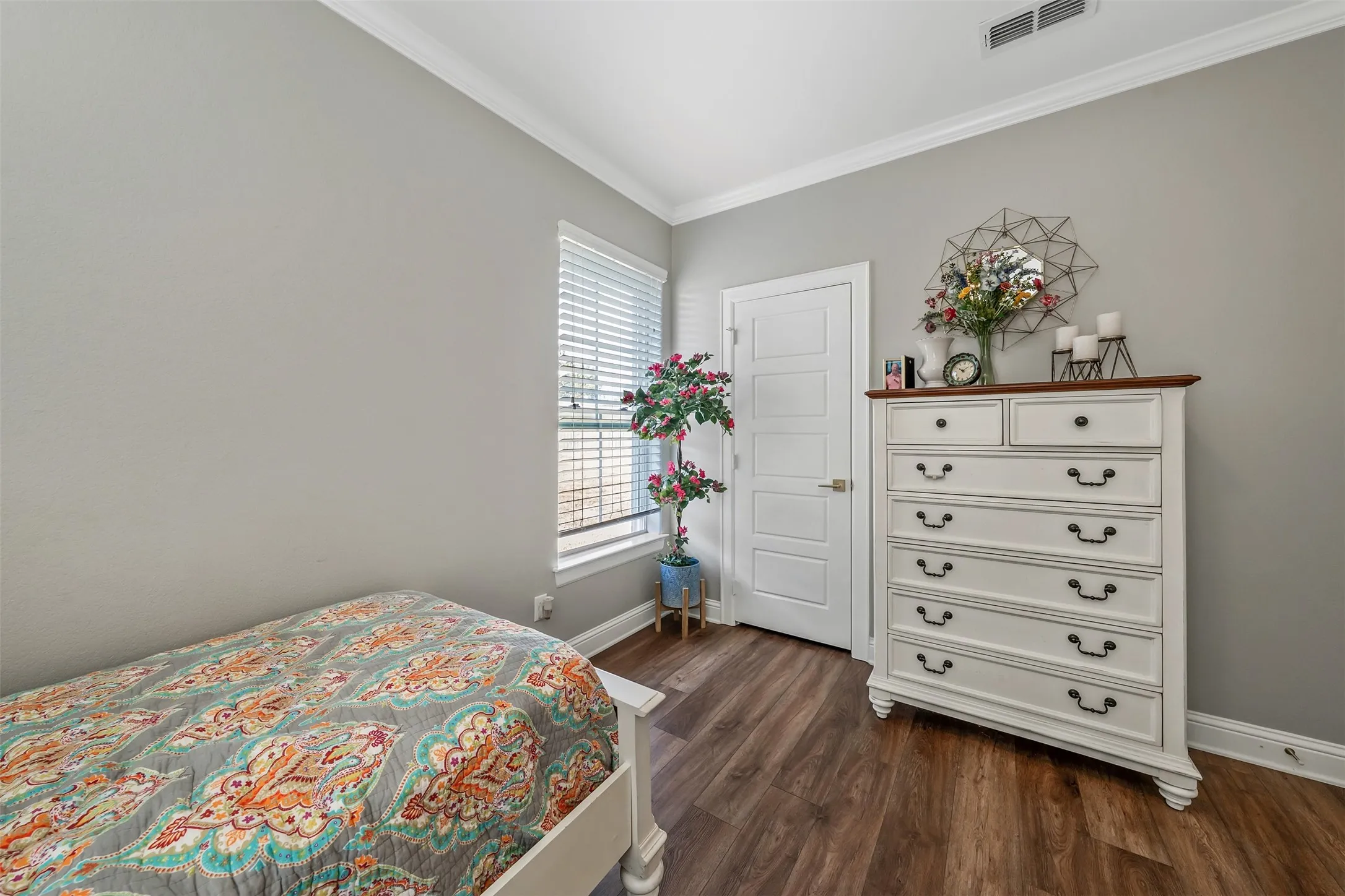 Single Family Residence For Sale in Smith County , 12213 Harlon Street, Flint, Texas 75762, 3 Bedroom, 3 Bathroom, 2 Garage spaces, 2,516 Sqft, built in 2022, Preowned, mls#21116795, Real Estate Agent in Flint, Homes For Sale in Smith county, Homes For Sale in Flint, Realtor in Flint Texas, Real Estate Brokerage Independent Realty Texas, Luminita Cordes Realtor