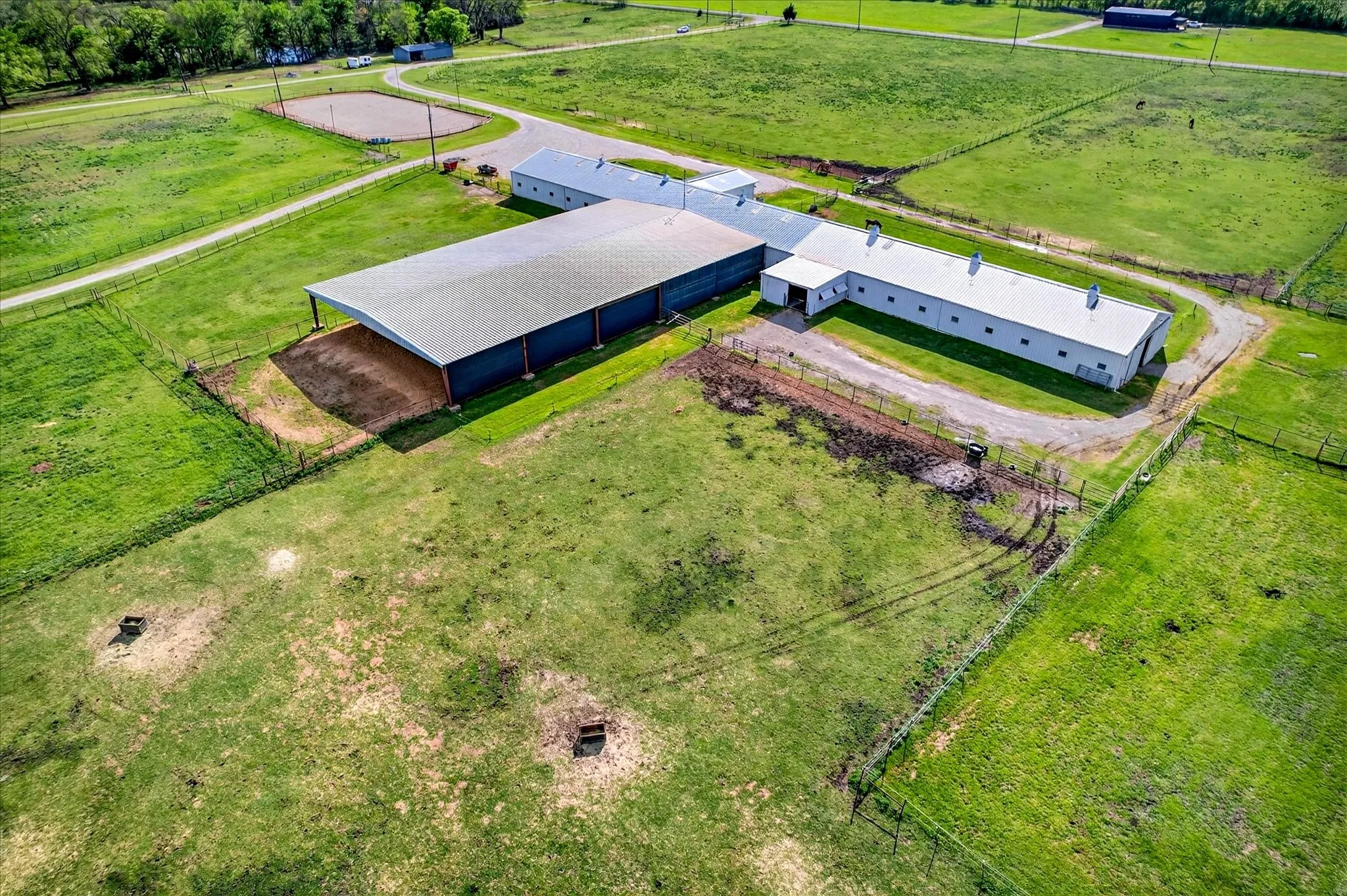 Barn and covered, lit arena