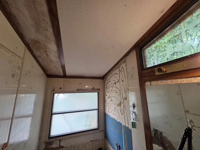 Mobile Home For Sale in Parker County , 214 Pearson Lane, Azle, Texas 76020, 0, 1 Bathroom, Garage spaces, 1 Sqft, built in 1983, Price $88,000, mls#21117599, Real Estate Agent in Azle, Homes For Sale in Parker county, Homes For Sale in Azle, Realtor in Azle Texas, Real Estate Brokerage Independent Realty Texas, Luminita Cordes Realtor