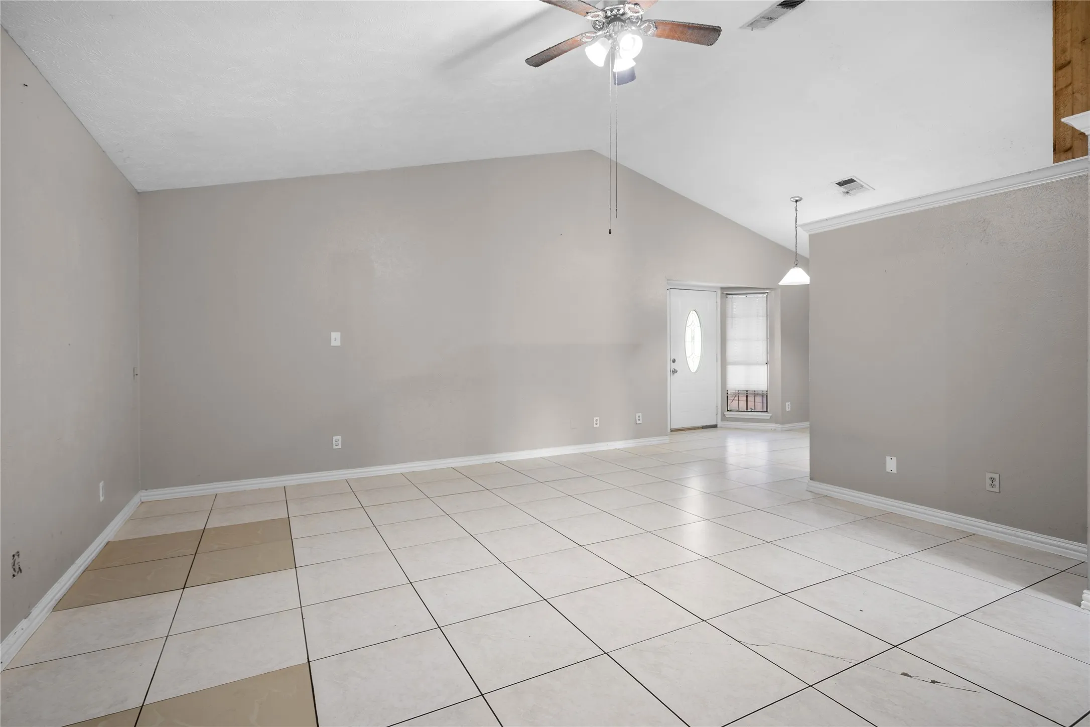 Single Family Residence For Sale in Dallas County , 9319 Rutherglen Drive, Dallas, Texas 75227, 3 Bedroom, 2 Bathroom, Garage spaces, 1,188 Sqft, built in 1985, mls#21117573, Real Estate Agent in Dallas, Homes For Sale in Dallas county, Homes For Sale in Dallas, Realtor in Dallas Texas, Real Estate Brokerage Independent Realty Texas, Luminita Cordes Realtor