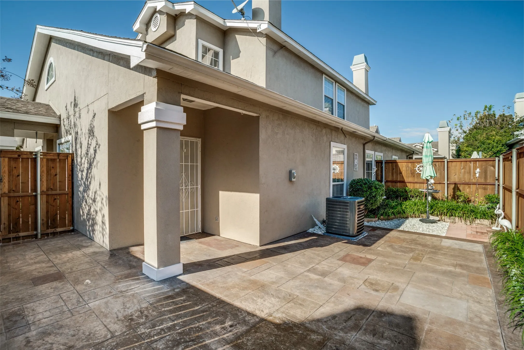 Townhouse For Sale in Collin County , 8400 Hickory Street 4302, Frisco, Texas 75034, 3 Bedroom, 3 Bathroom, 2 Garage spaces, 1,466 Sqft, built in 1994, Preowned, mls#21115561, Real Estate Agent in Frisco, Homes For Sale in Collin county, Homes For Sale in Frisco, Realtor in Frisco Texas, Real Estate Brokerage Independent Realty Texas, Luminita Cordes Realtor