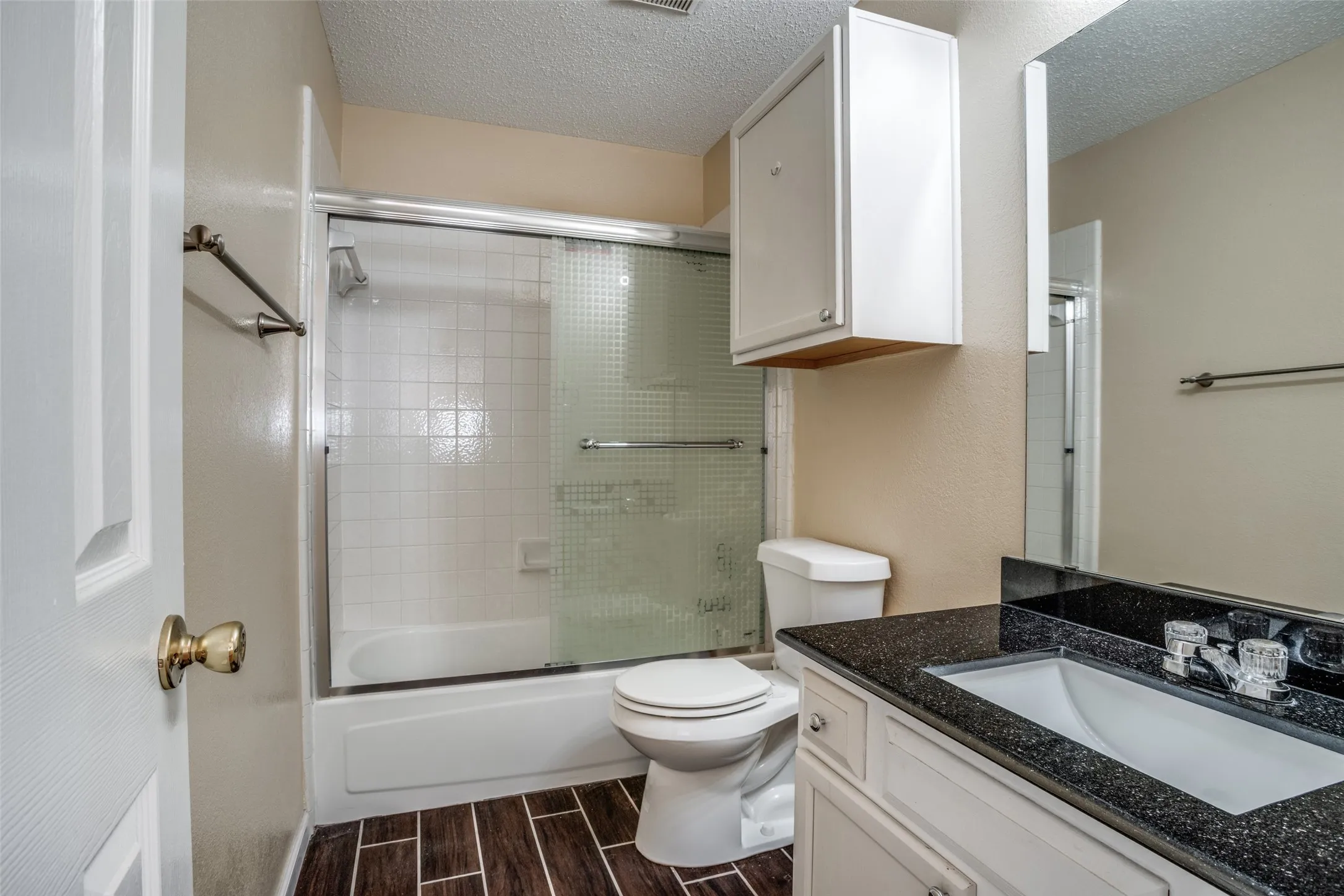 Townhouse For Sale in Collin County , 8400 Hickory Street 4302, Frisco, Texas 75034, 3 Bedroom, 3 Bathroom, 2 Garage spaces, 1,466 Sqft, built in 1994, Preowned, mls#21115561, Real Estate Agent in Frisco, Homes For Sale in Collin county, Homes For Sale in Frisco, Realtor in Frisco Texas, Real Estate Brokerage Independent Realty Texas, Luminita Cordes Realtor