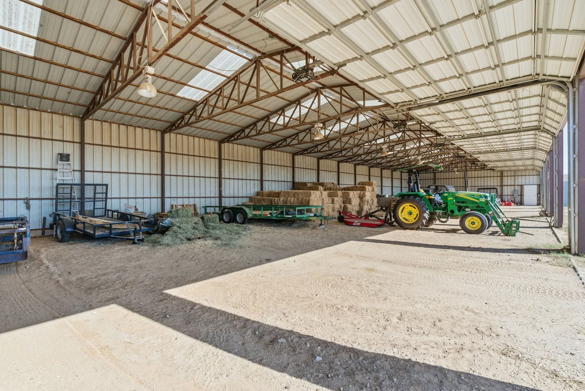Farm For Sale in Parker County , 2691 N Fm Road 51, Springtown, Texas 76082, 6 Bedroom, 5 Bathroom, 3 Garage spaces, 6,449 Sqft, built in 1998, Preowned, mls#21117542, Real Estate Agent in Springtown, Homes For Sale in Parker county, Homes For Sale in Springtown, Realtor in Springtown Texas, Real Estate Brokerage Independent Realty Texas, Luminita Cordes Realtor