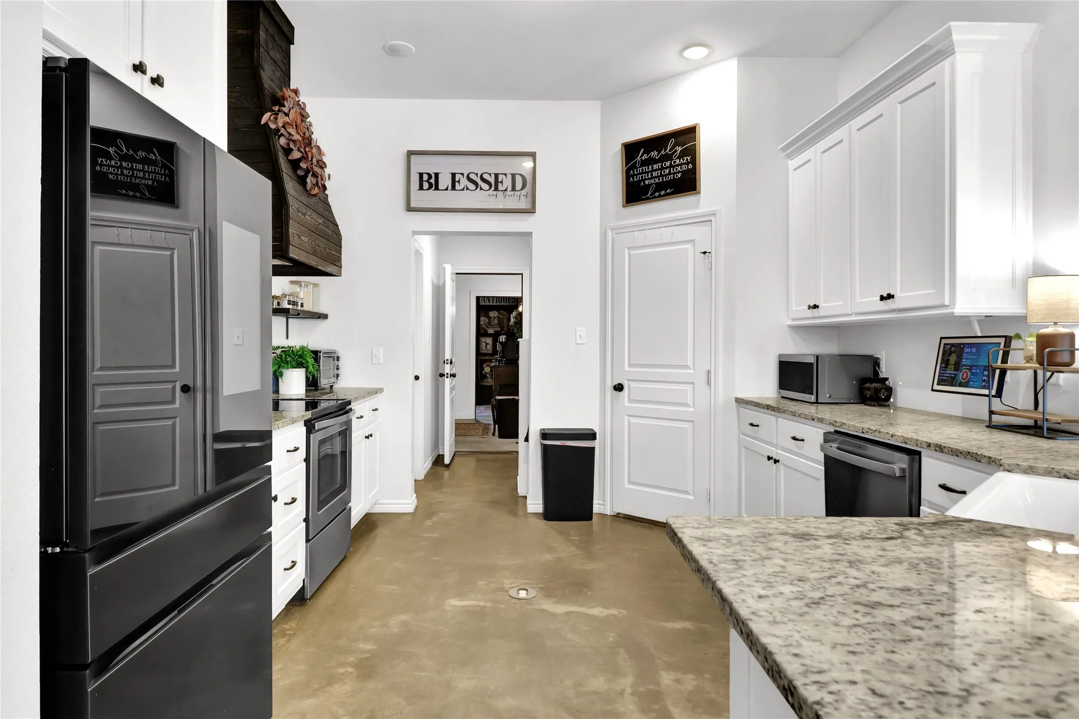 Single Family Residence For Sale in Smith County , 20491 State Highway 110, Troup, Texas 75789, 4 Bedroom, 3 Bathroom, Garage spaces, 2,237 Sqft, built in 2018, Price $379,900, mls#21118446, Real Estate Agent in Troup, Homes For Sale in Smith county, Homes For Sale in Troup, Realtor in Troup Texas, Real Estate Brokerage Independent Realty Texas, Luminita Cordes Realtor
