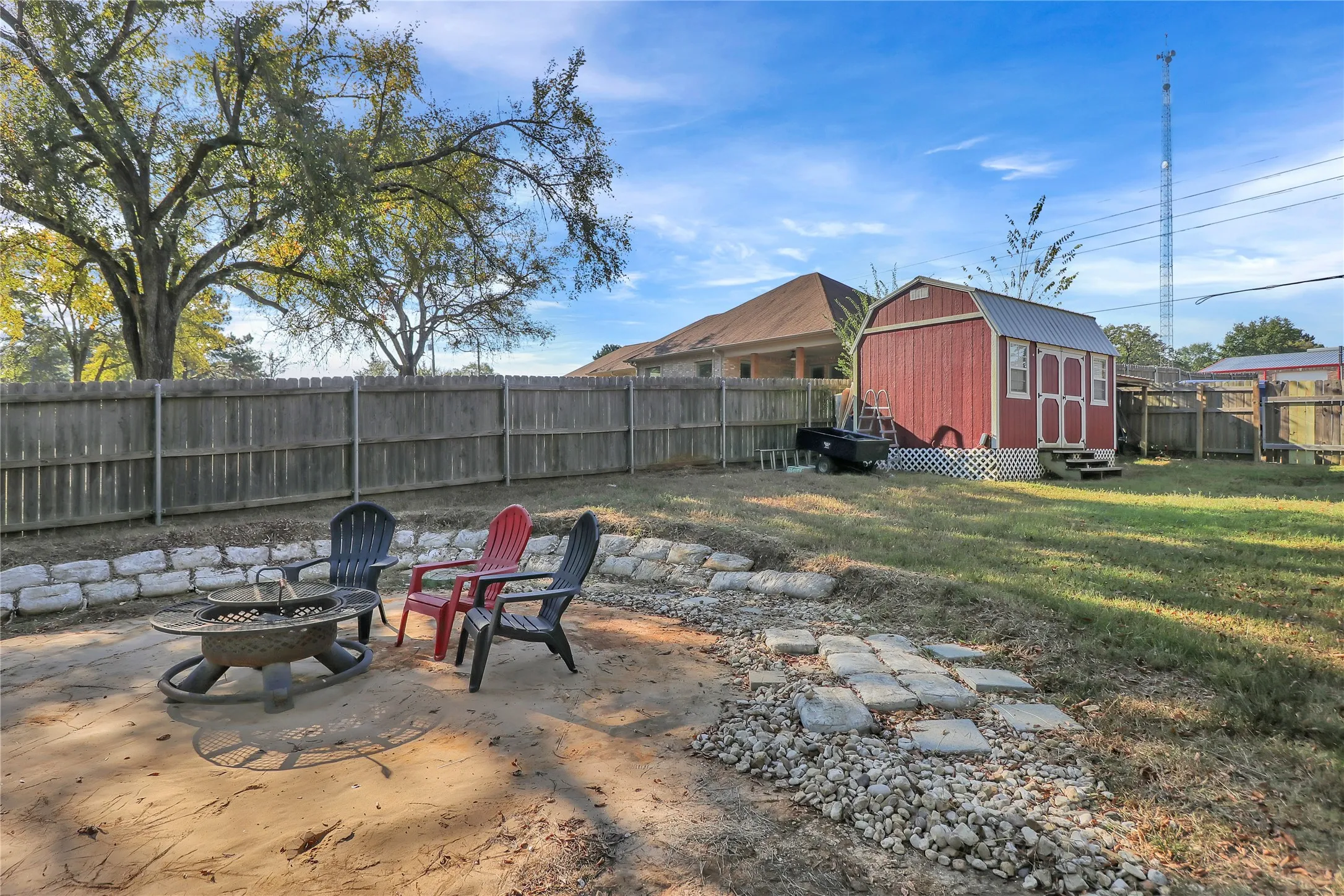 Single Family Residence For Sale in Smith County , 20491 State Highway 110, Troup, Texas 75789, 4 Bedroom, 3 Bathroom, Garage spaces, 2,237 Sqft, built in 2018, Price $379,900, mls#21118446, Real Estate Agent in Troup, Homes For Sale in Smith county, Homes For Sale in Troup, Realtor in Troup Texas, Real Estate Brokerage Independent Realty Texas, Luminita Cordes Realtor